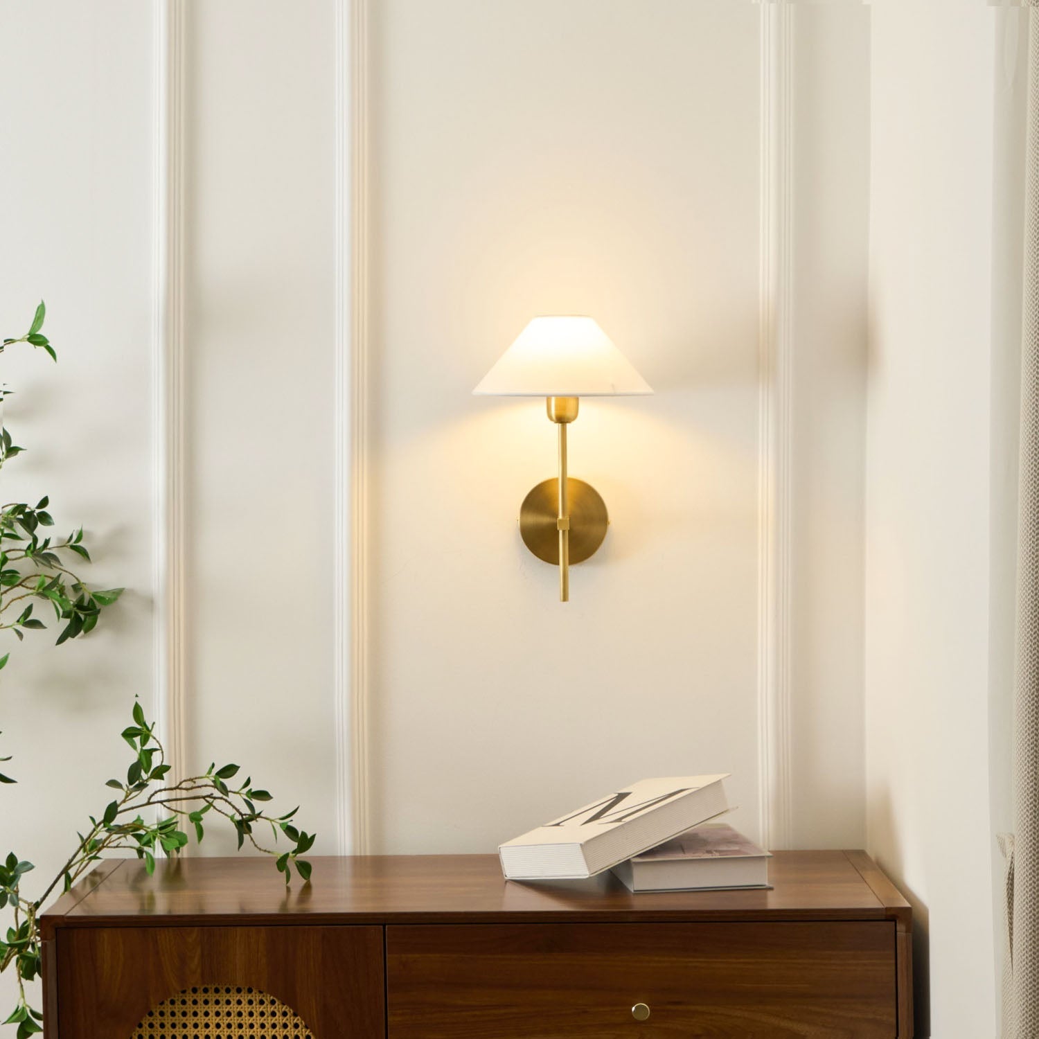 Zosilara Vintage Wandleuchte aus Messing mit Stoffbezug-Letslighting