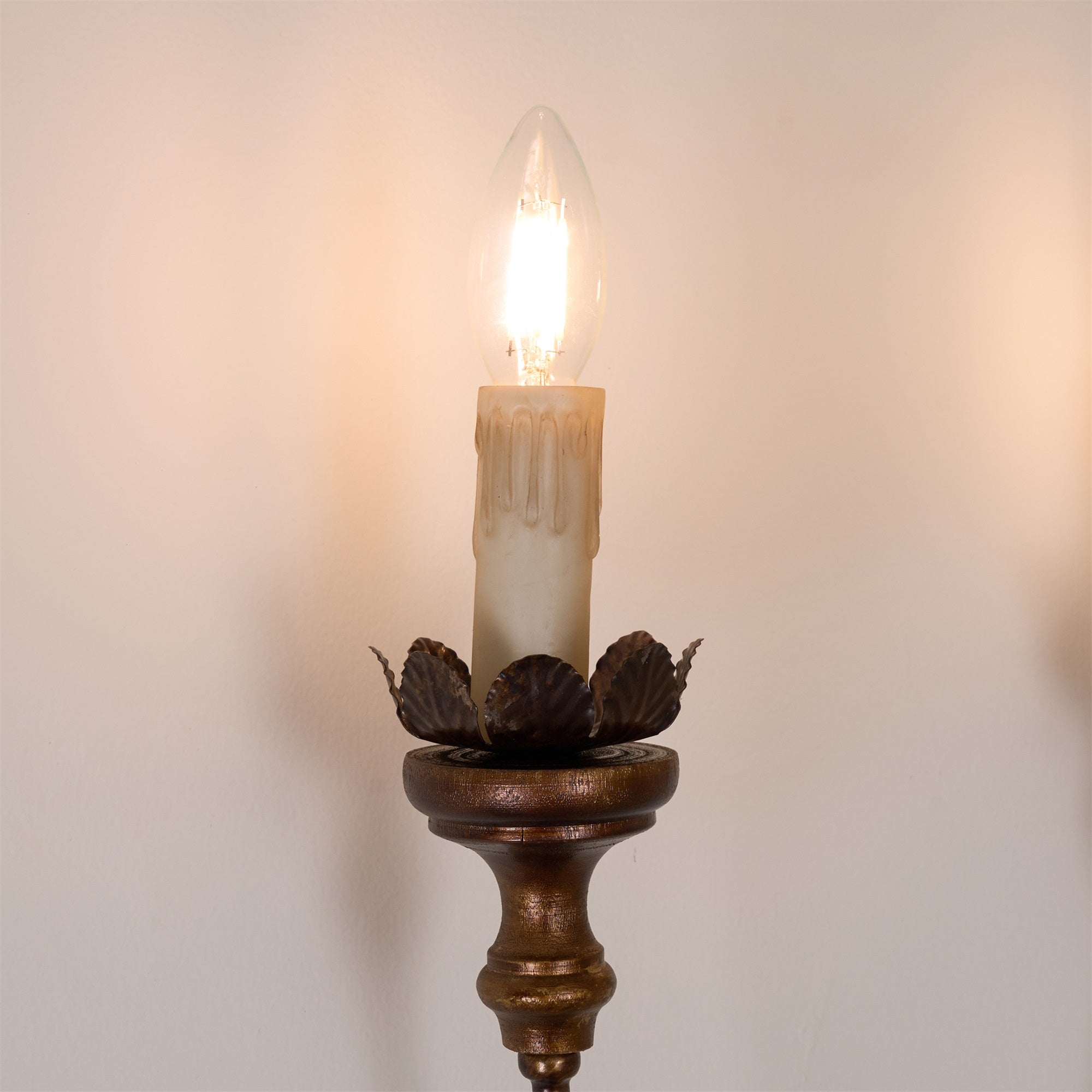 Avelaris Wandleuchte Holz Vintage Industrial-Letslighting