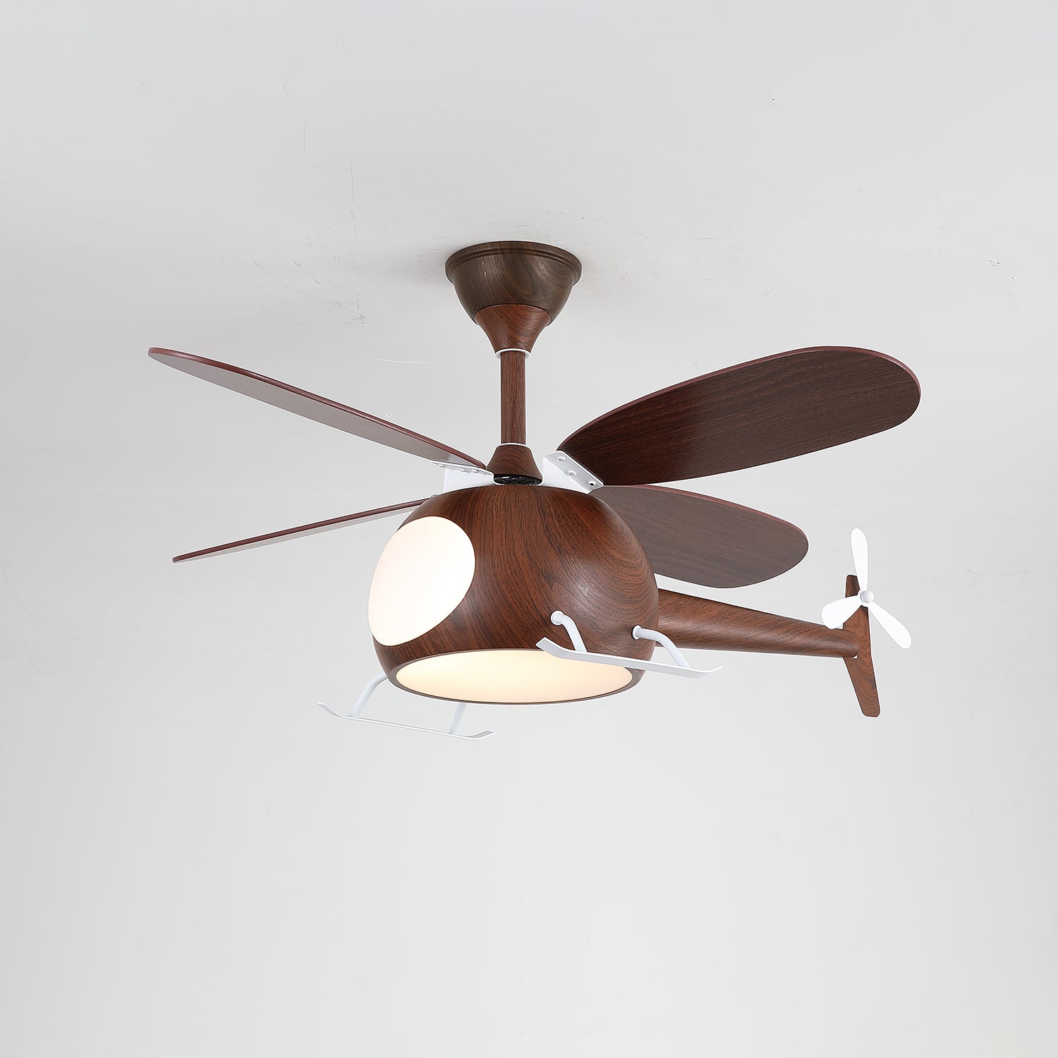 Aviara Ventilatorleuchte in der Ausführung Walnussfarbe