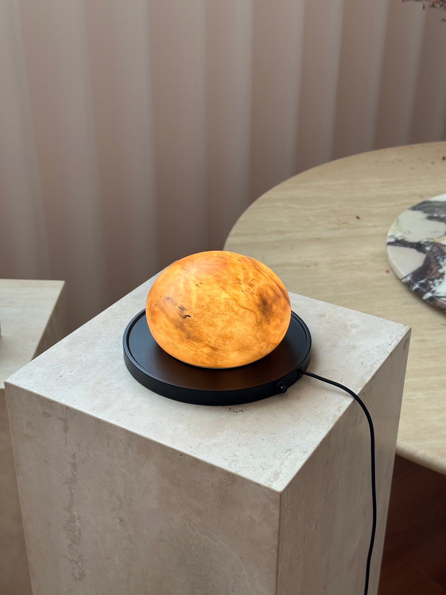 Bolita Alabaster Table Lamp - Letslighting