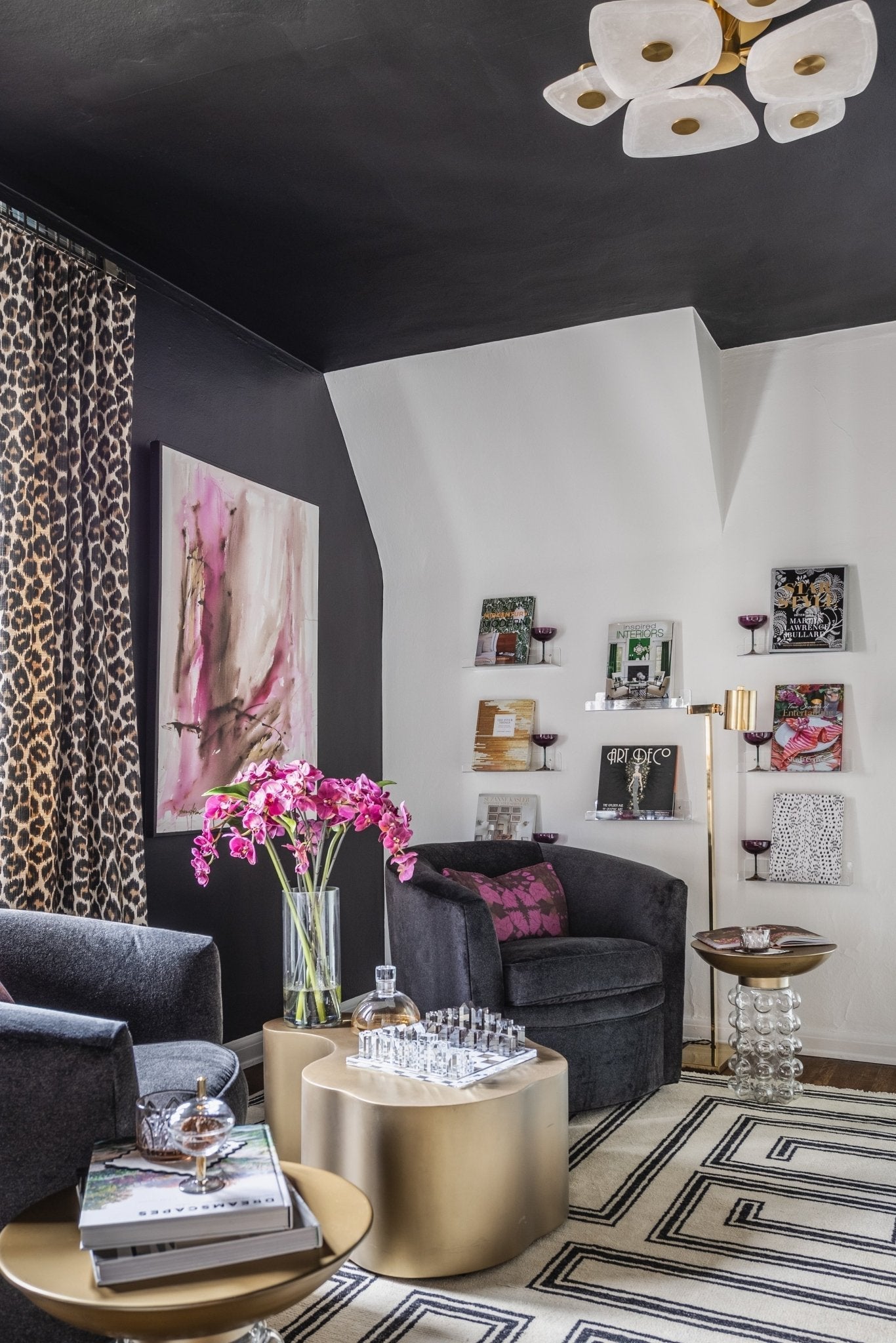 Ilsilyra Petal Shaped Glass Ceiling Light - Neutralighting