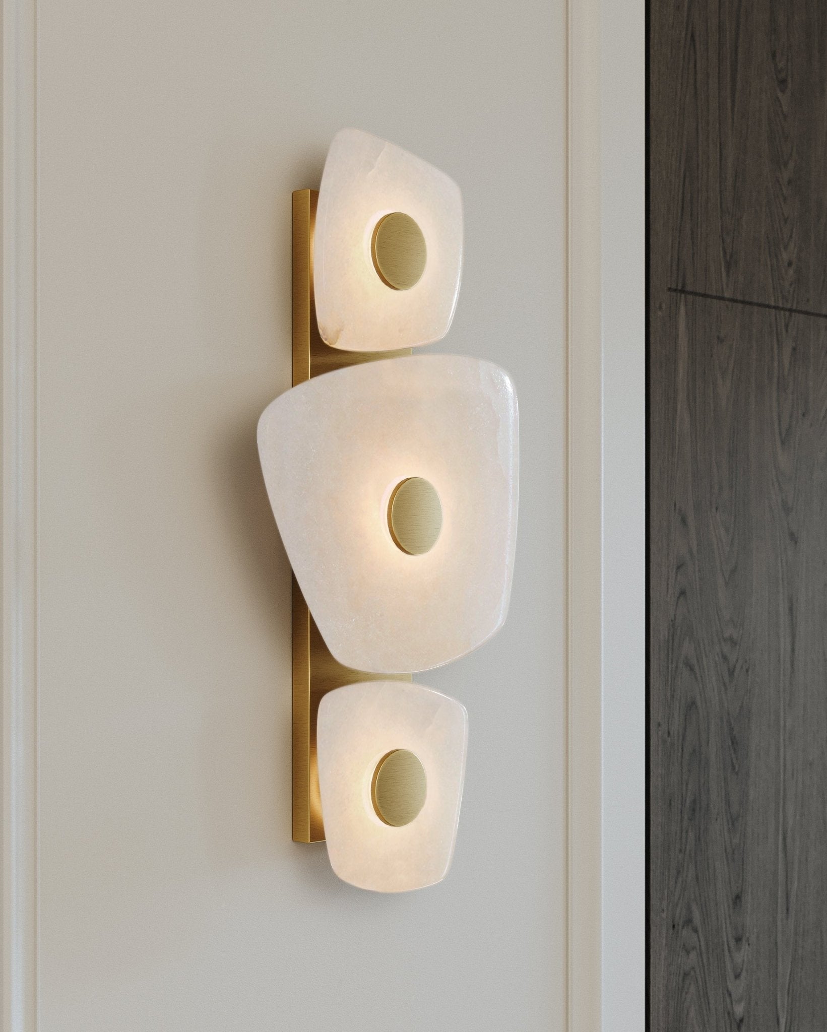 Vavenarae Asymmetric Alabaster Wall Light - Neutralighting