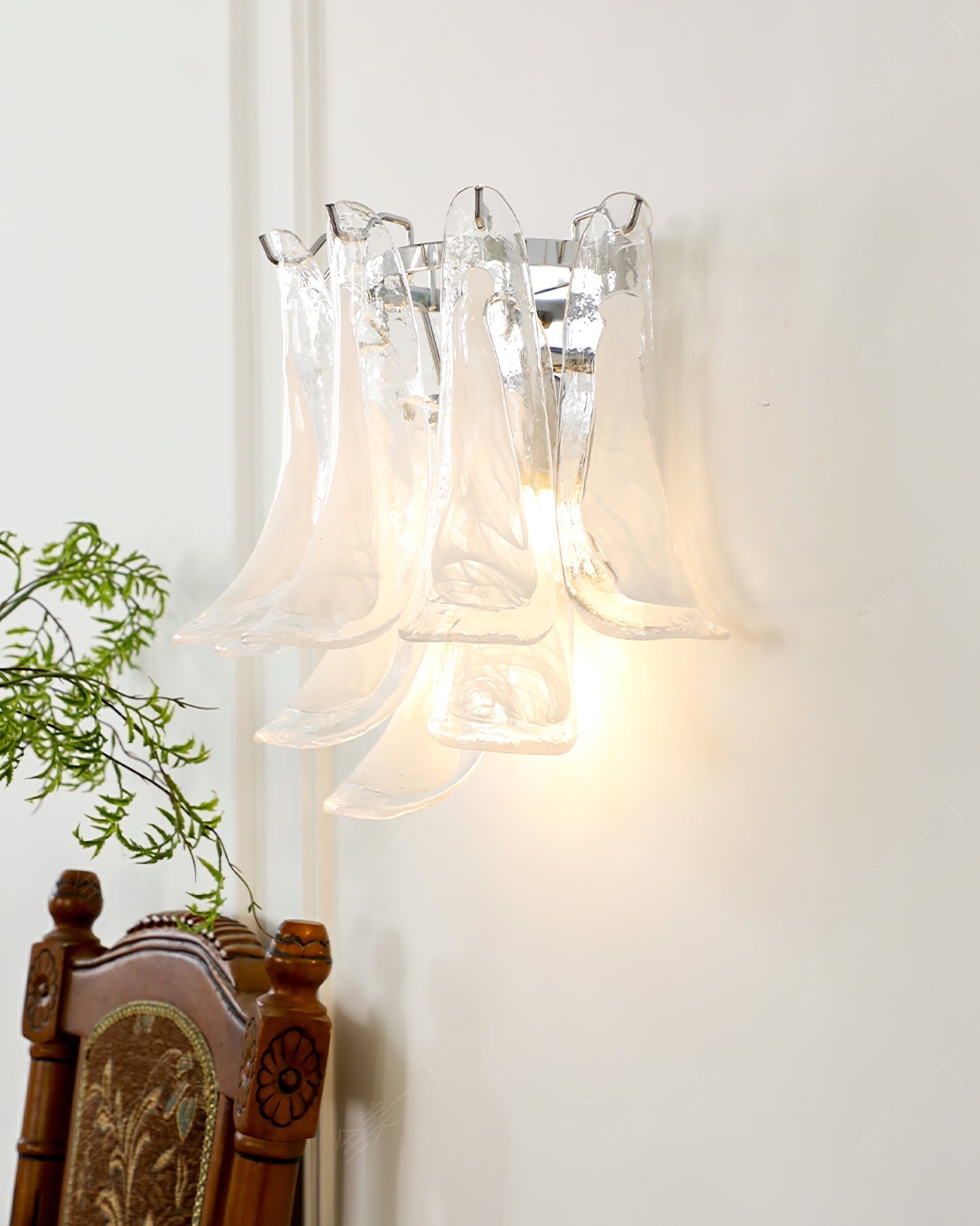 Aurora Wall Lamp Petal Glass Horseshoe Shaped Minimalist - Neutralighting