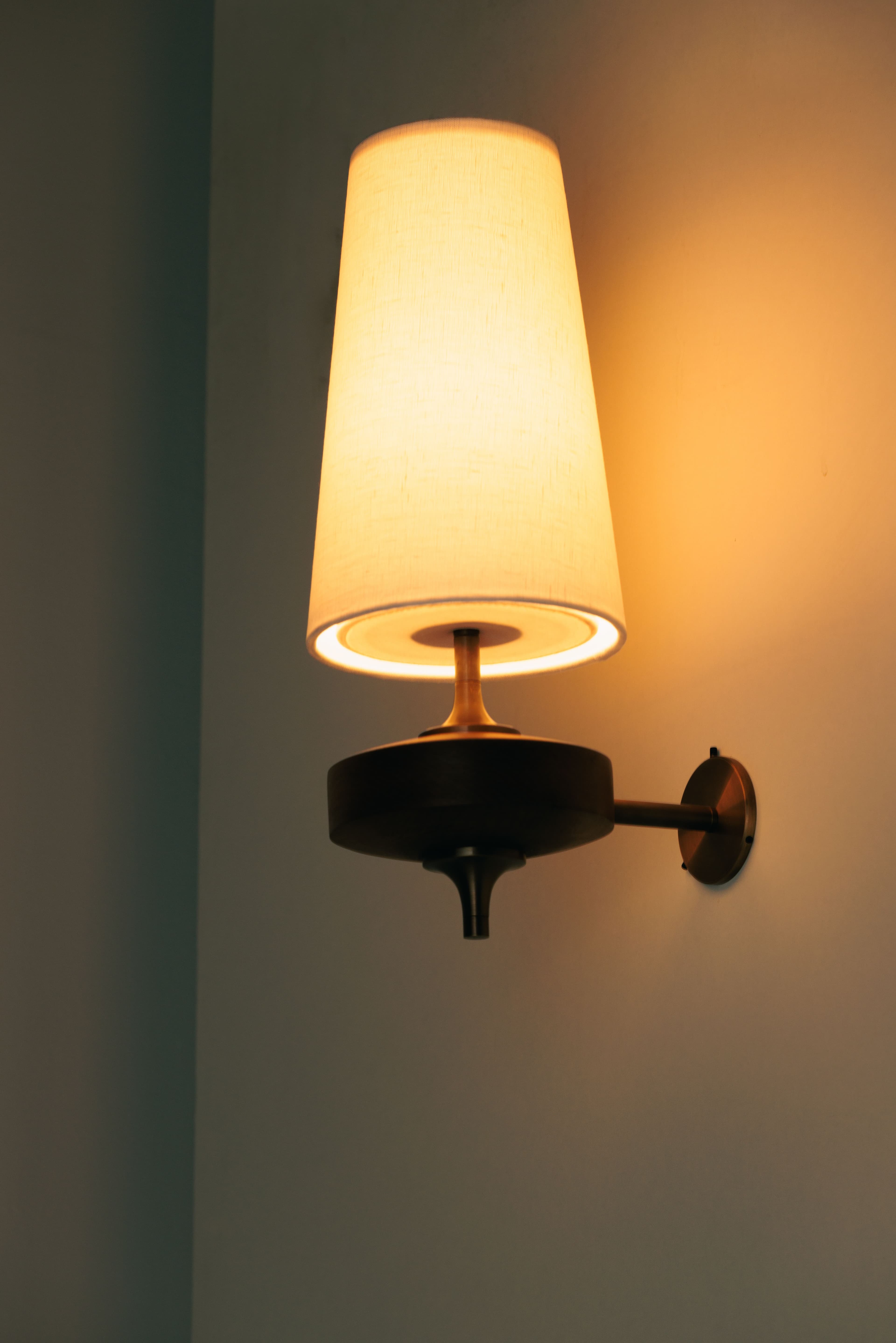 Nydorisra Antike Vintage Wandleuchte aus Messing-Letslighting
