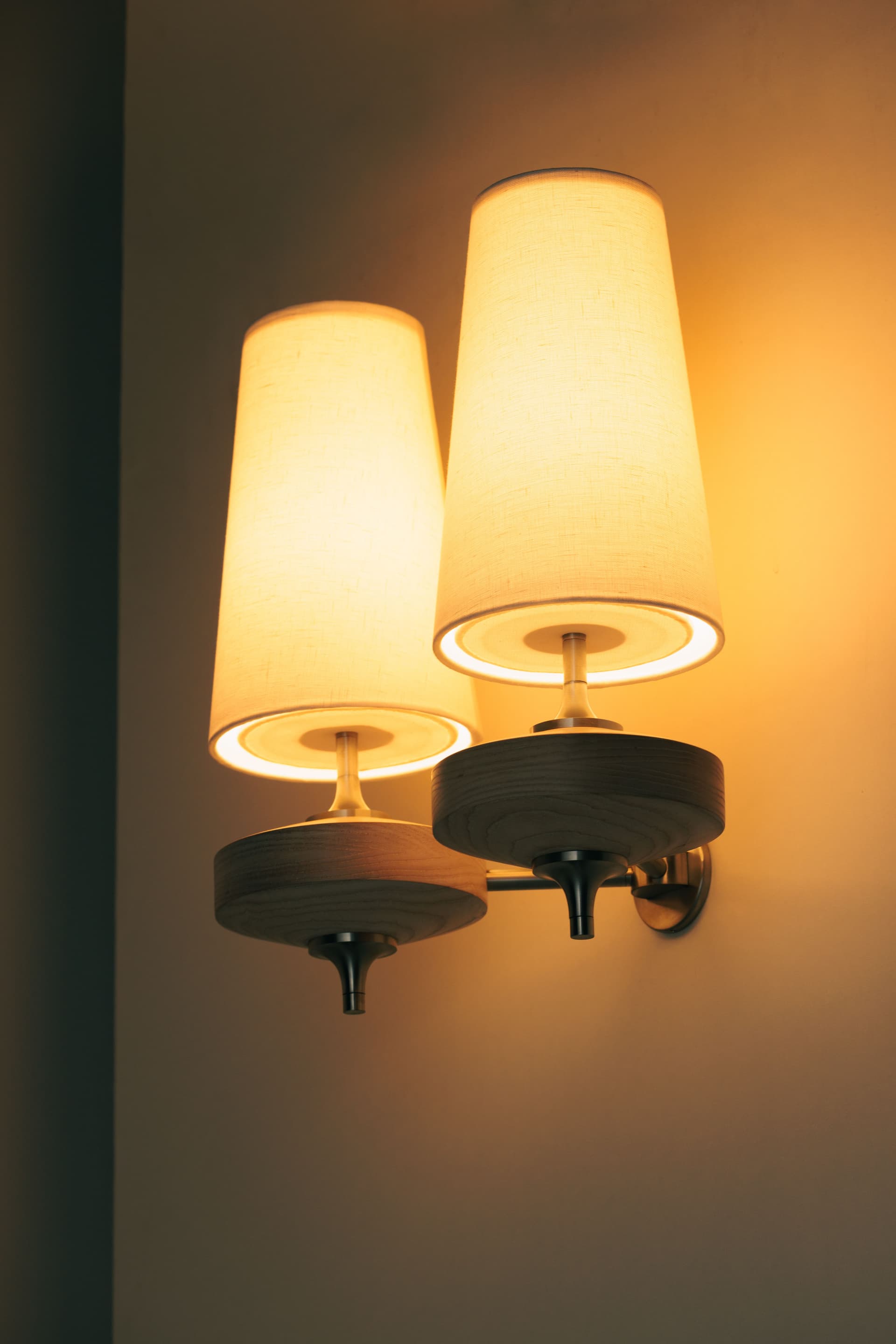 Nydorisra Antike Vintage Wandleuchte aus Messing-Letslighting