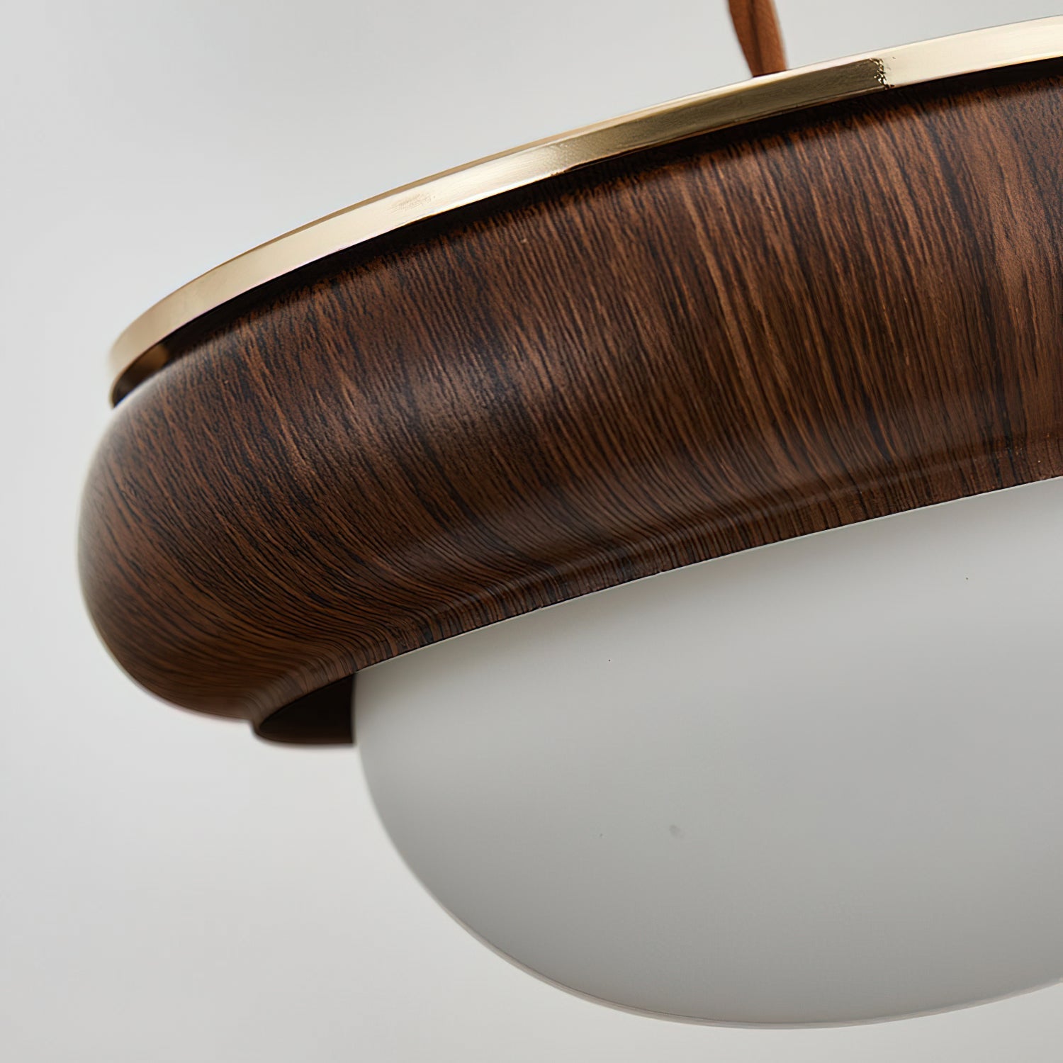Quillon Pendelleuchte Modern Holzring Mattglas Kugelschirm-Letslighting