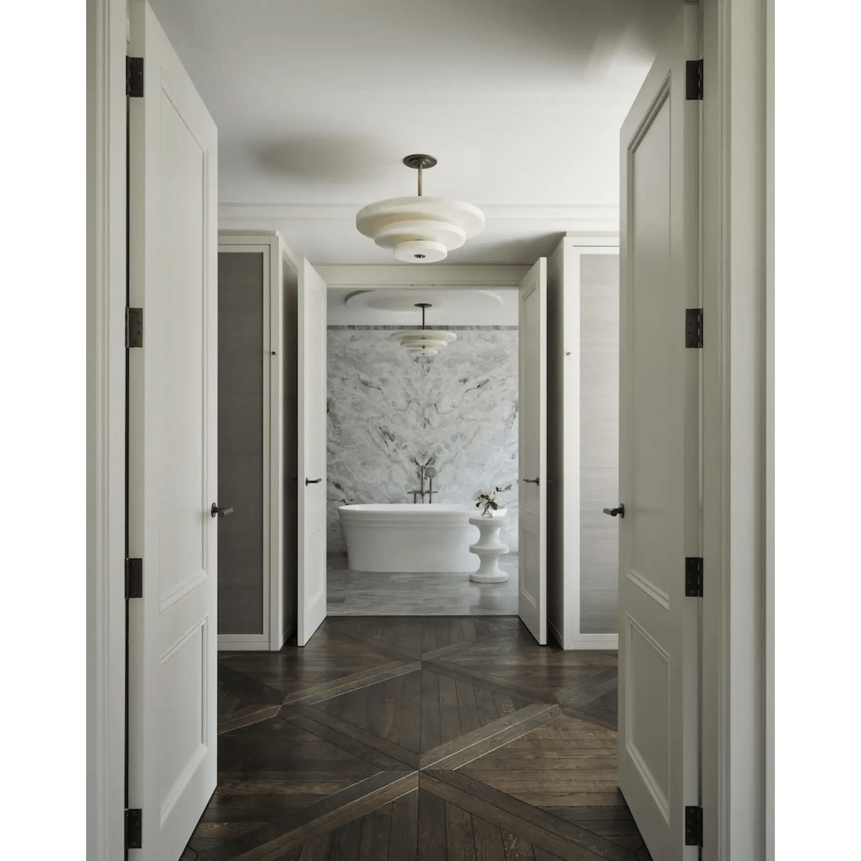 Liora Minimalist Alabaster Pendant Light Chandelier - Neutralighting