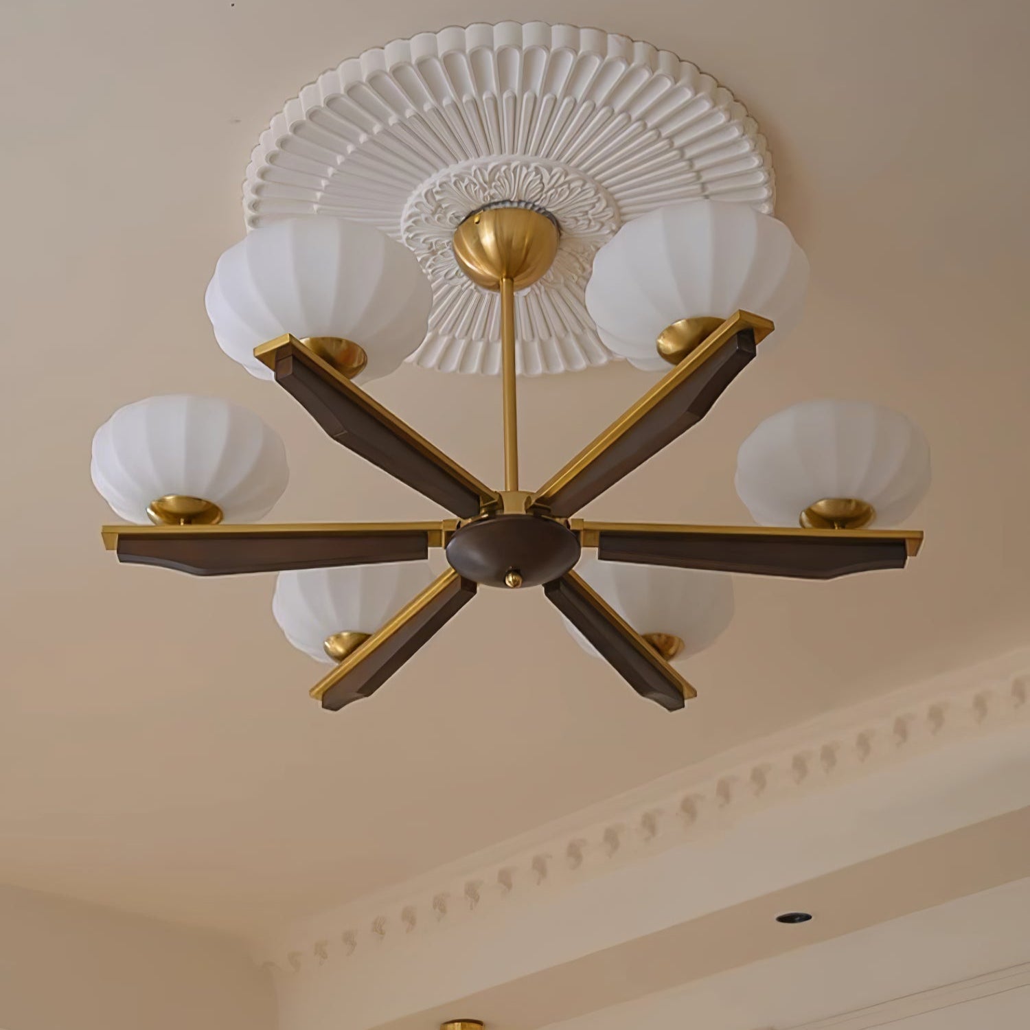 Uzoror Traditioneller Eleganter Kronleuchter aus Vintage-Holz-Letslighting