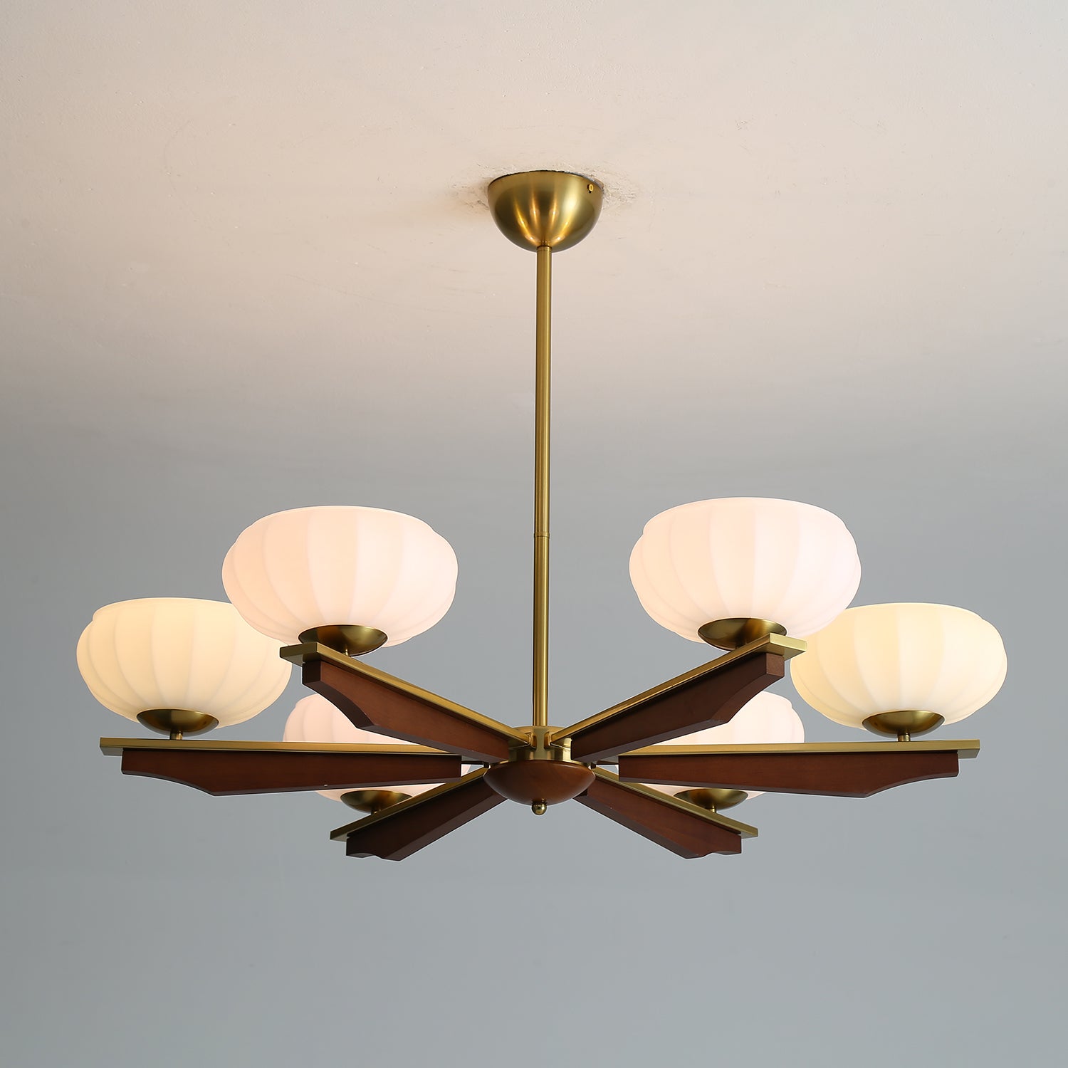 Uzoror Traditioneller Eleganter Kronleuchter aus Vintage-Holz-Letslighting