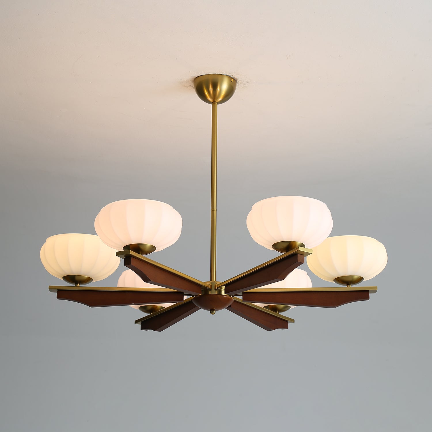 Uzoror Traditioneller Eleganter Kronleuchter aus Vintage-Holz-Letslighting