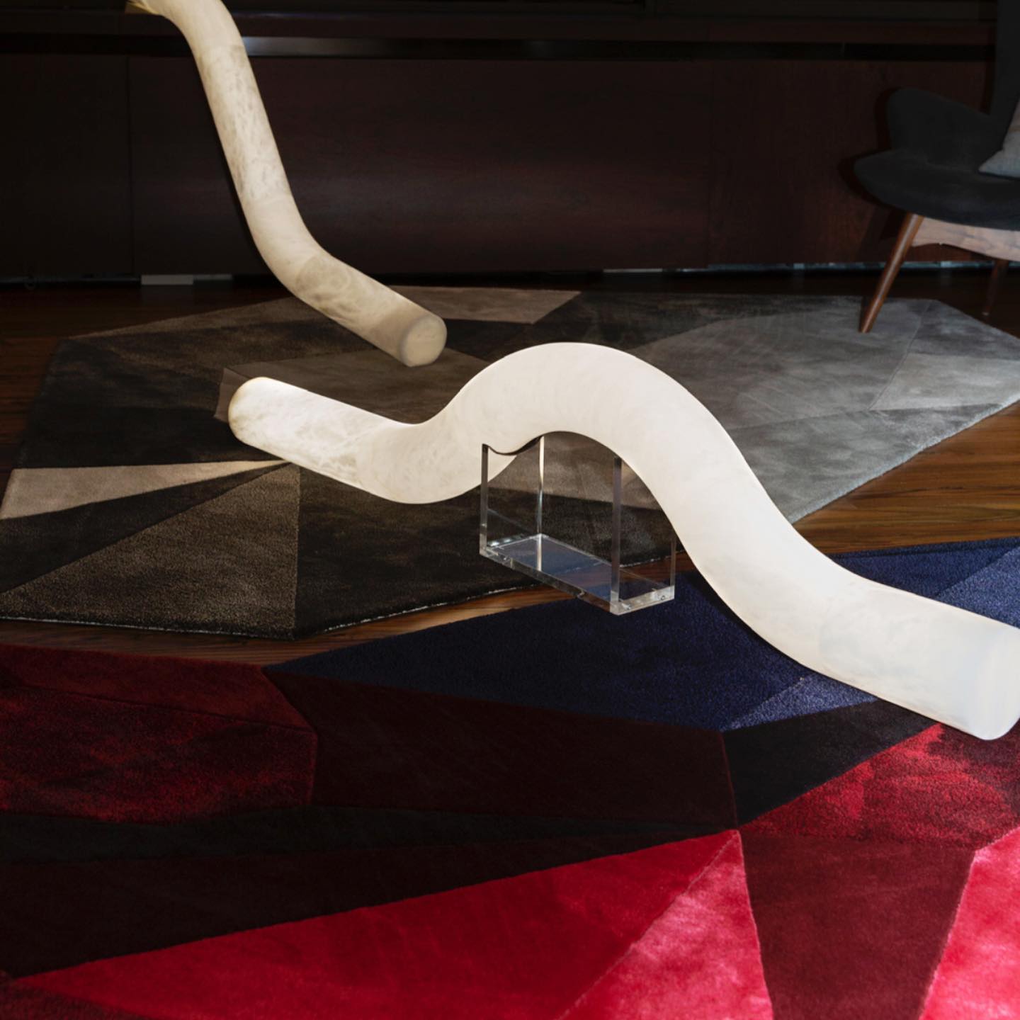 Utalyra Curved Alabaster Pendant Light - Neutralighting