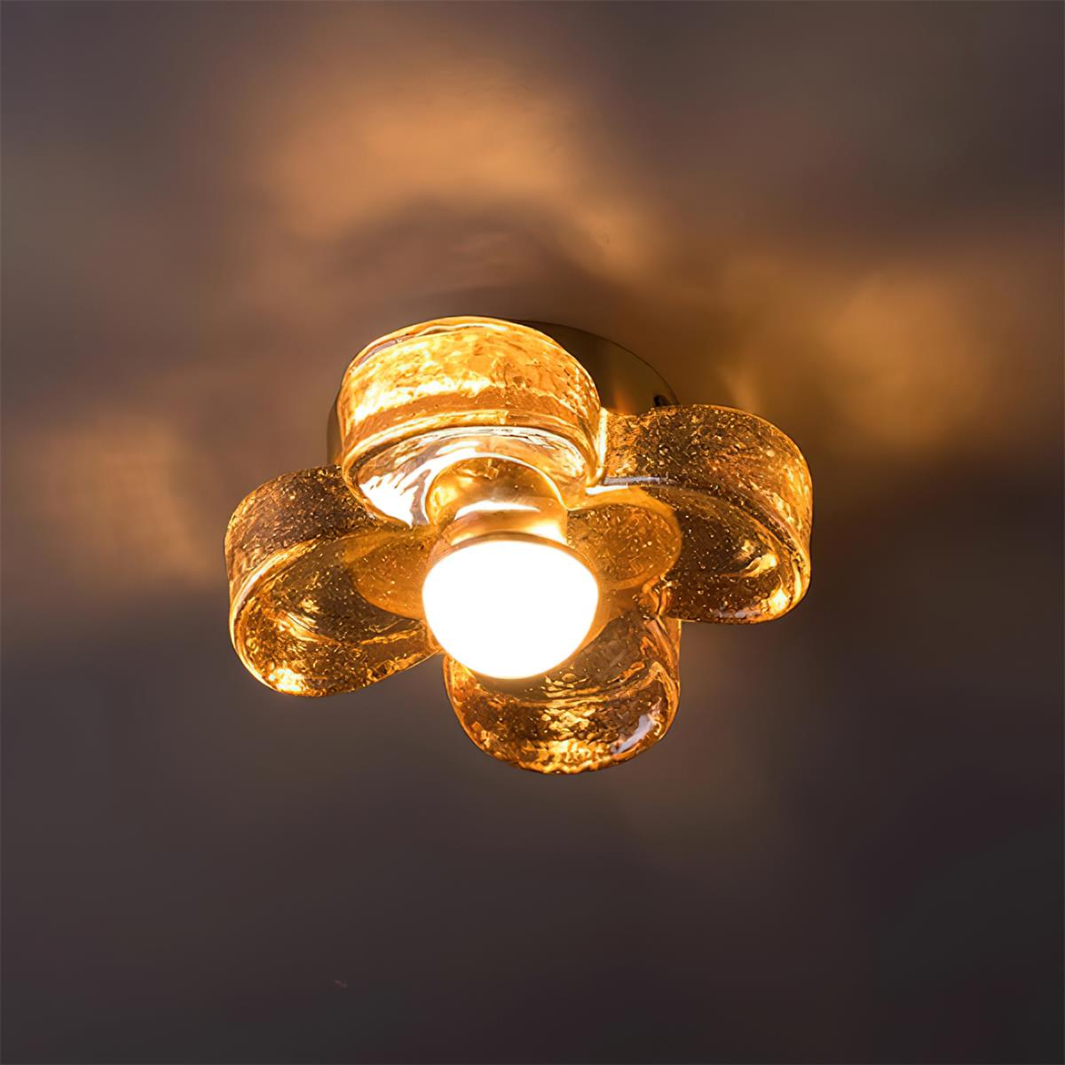 Peyton Vintage Deckenleuchte aus Acryl und Messing-Letslighting