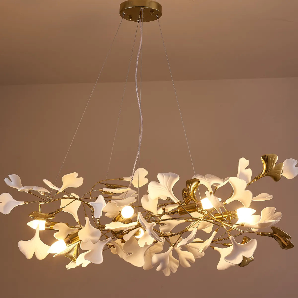 Olivia Modern Kronleuchter Blumen Gold/Weiß Wohnzimmer Metall/Keramik