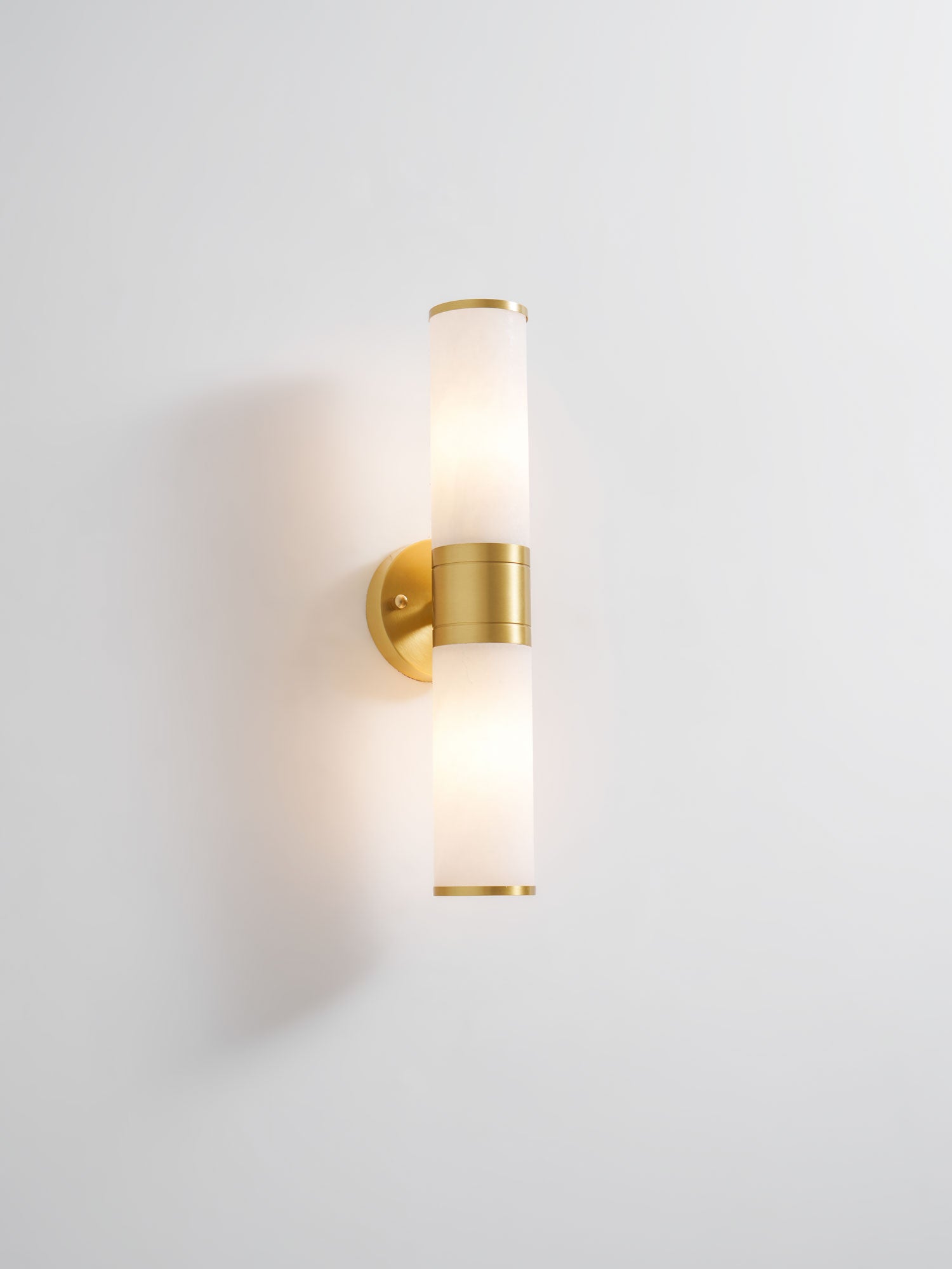 Kaia Minimalist Alabaster Wall Lamp - Neutralighting