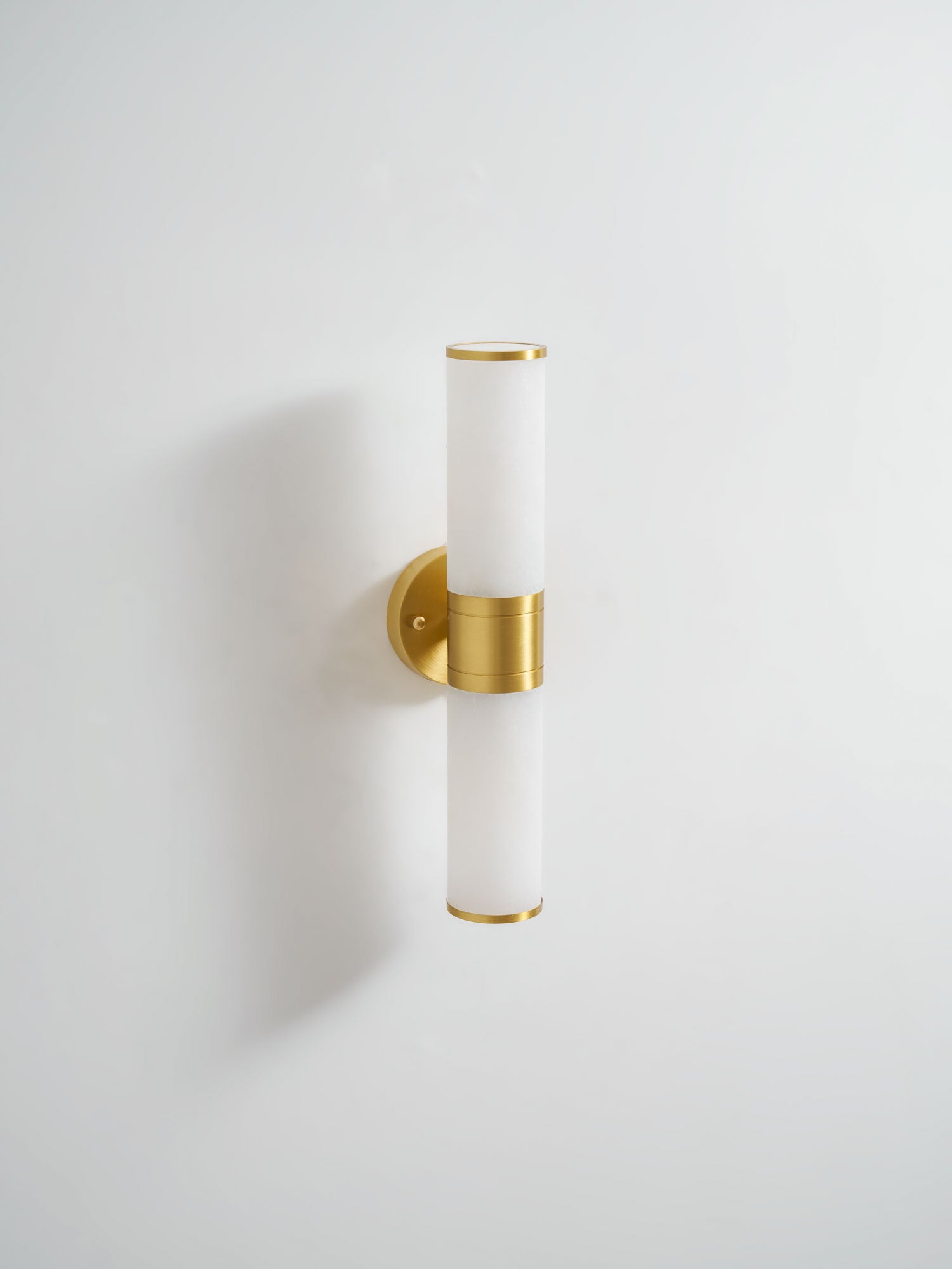 Kaia Minimalist Alabaster Wall Lamp - Neutralighting