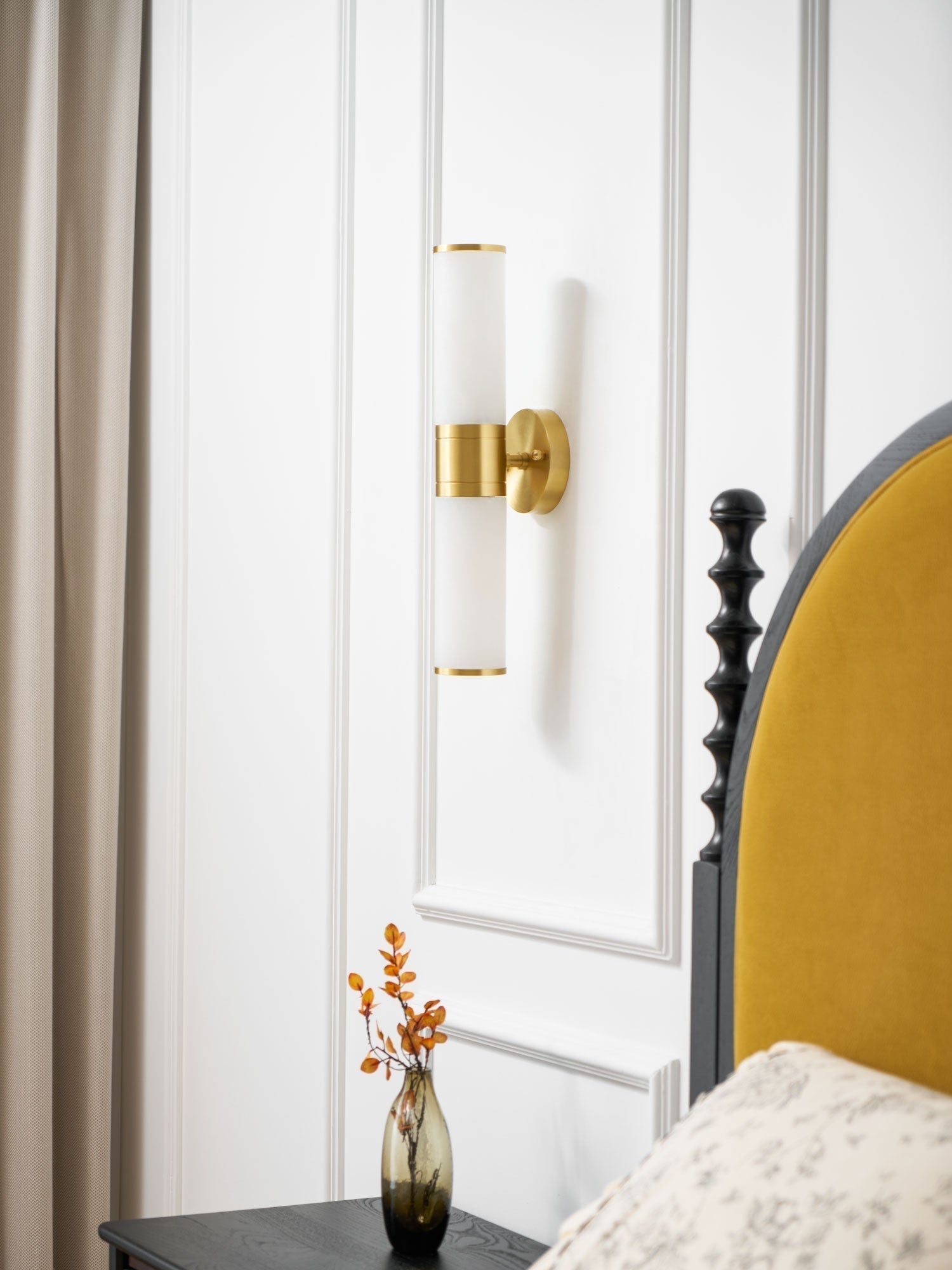 Kaia Minimalist Alabaster Wall Lamp - Neutralighting