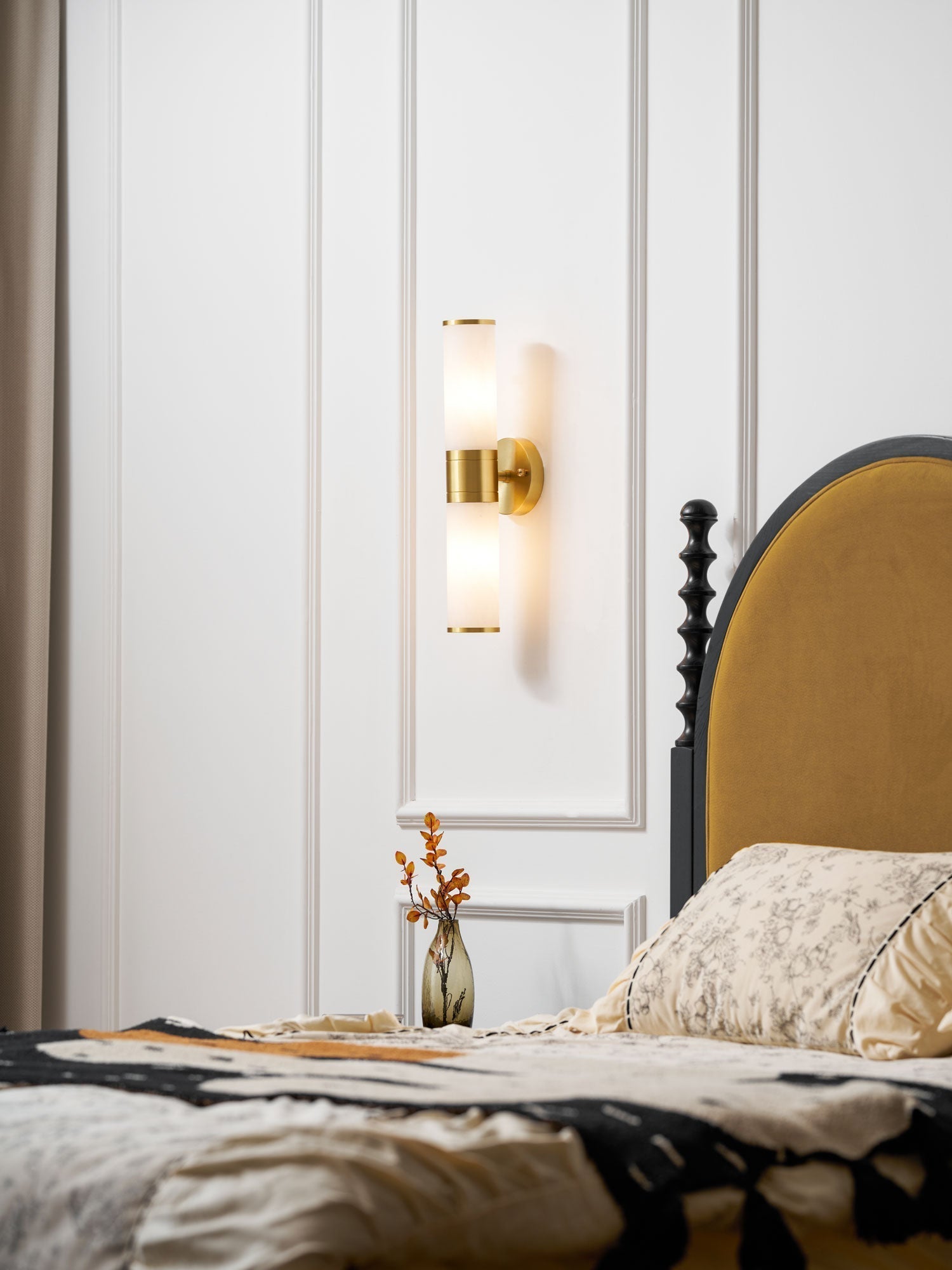 Kaia Minimalist Alabaster Wall Lamp - Neutralighting