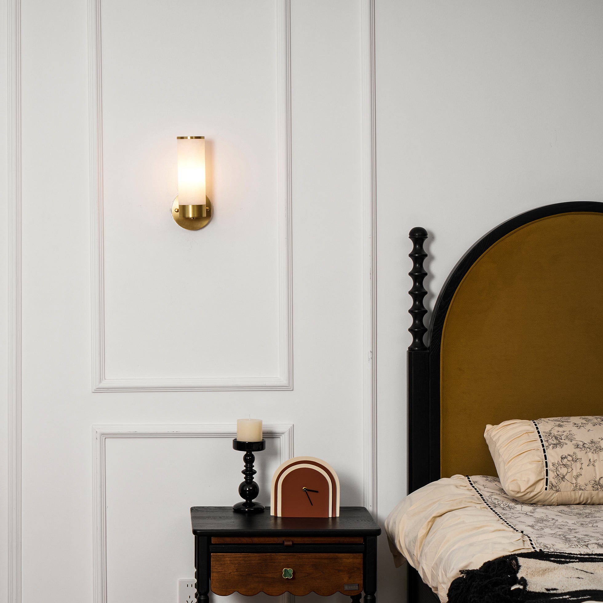 Olvynis Modern Minimalist Brass Alabaster Wall Lamp - Letslighting