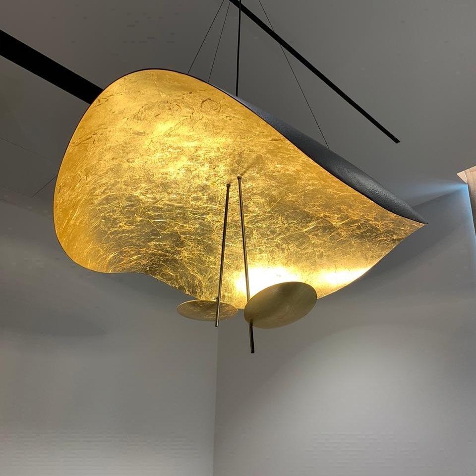 Lustra Pendelleuchte Schwarz Gold Gekrümmt Schirm-Letslighting