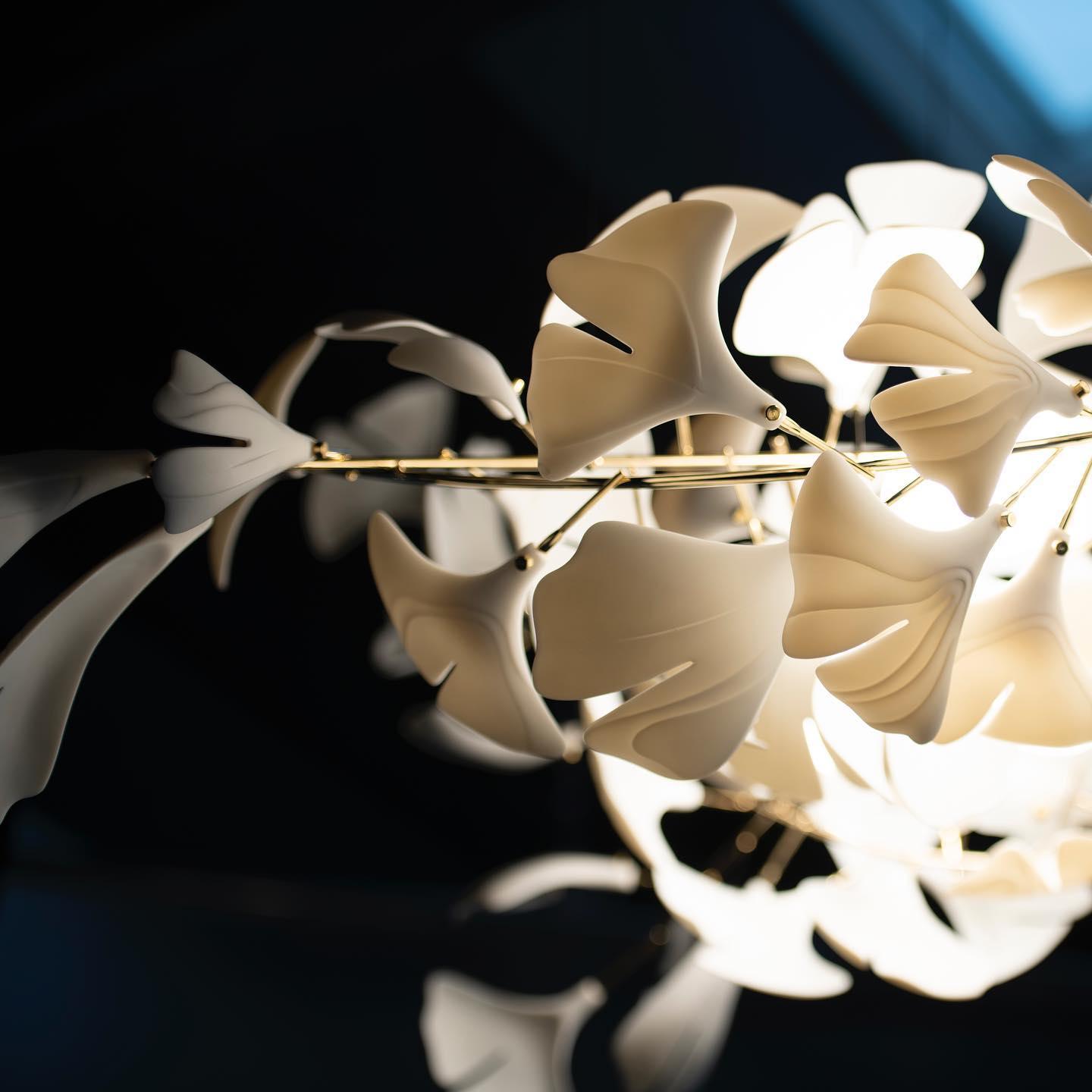 Olivia Keramik-Ginkgo-Blatt-Kronleuchter mit organischen Kurven-Letslighting