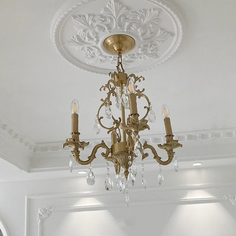 Felix Kronleuchter mit luxuriösen Kristallen