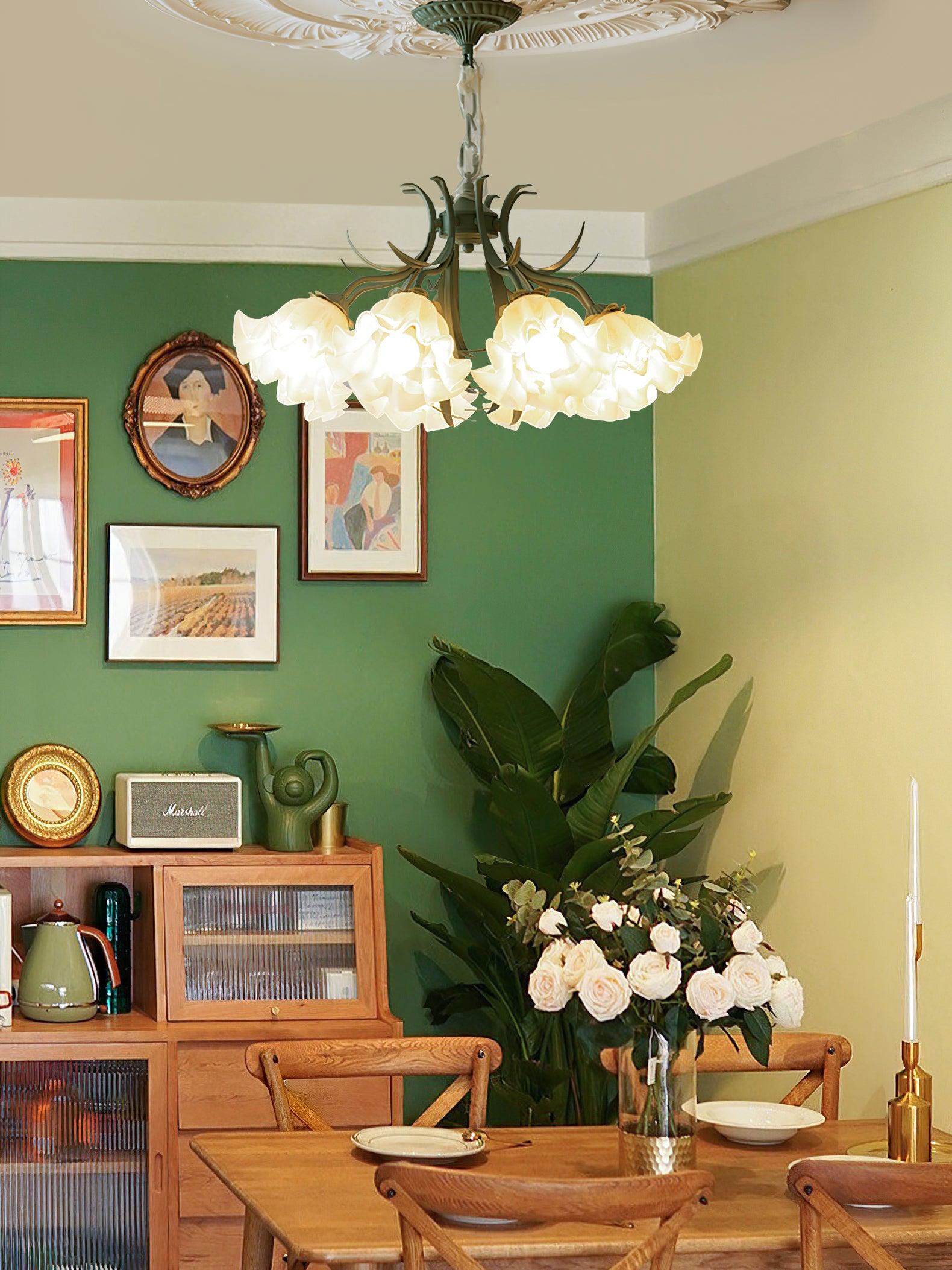 Lustra Kronleuchter Blume mit Blütenblättern und Blättern-Letslighting