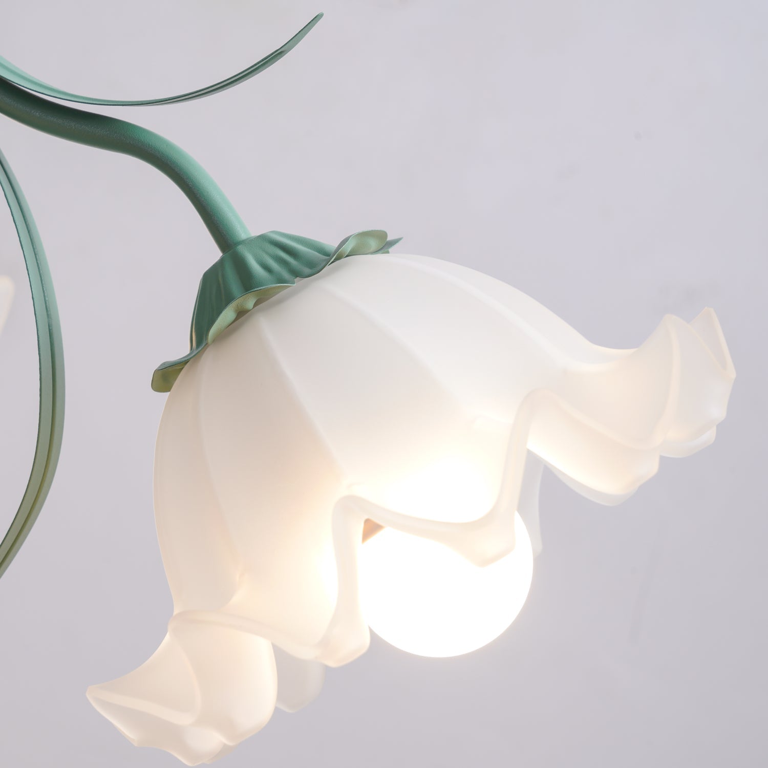 Lustra Kronleuchter Blume mit Blütenblättern und Blättern-Letslighting