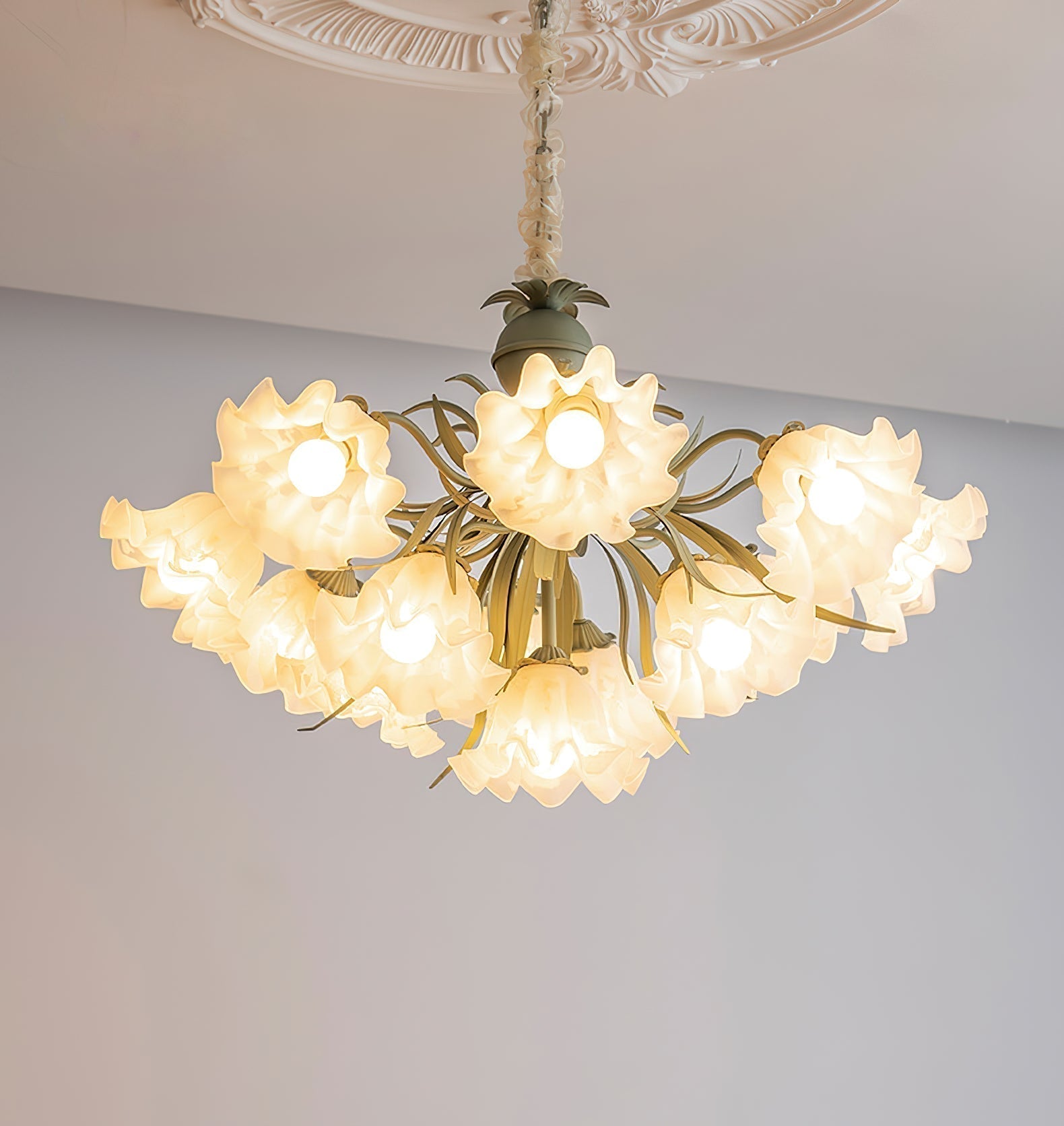 Lustra Kronleuchter Blume mit Blütenblättern und Blättern-Letslighting