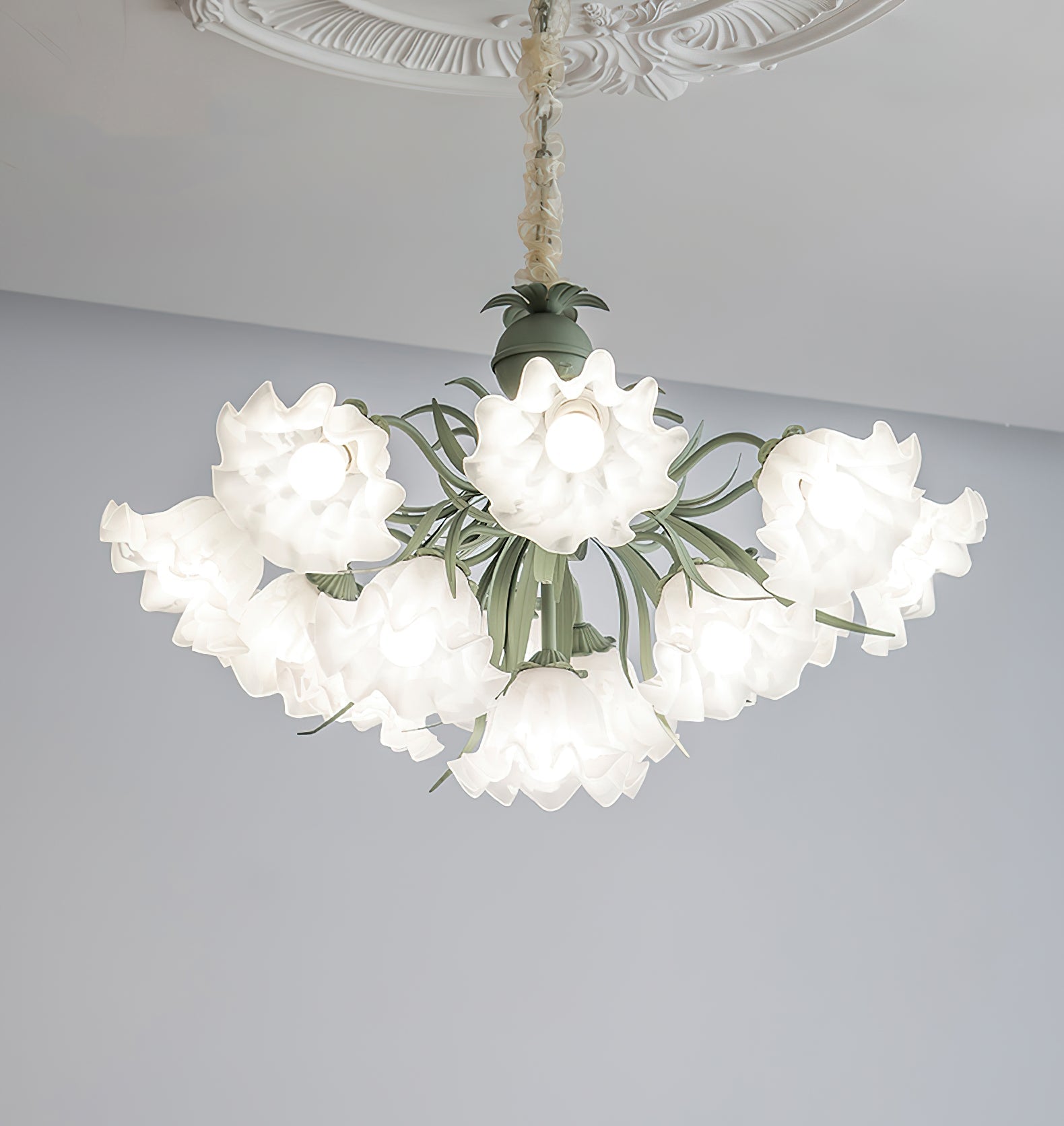 Lustra Kronleuchter Blume mit Blütenblättern und Blättern-Letslighting