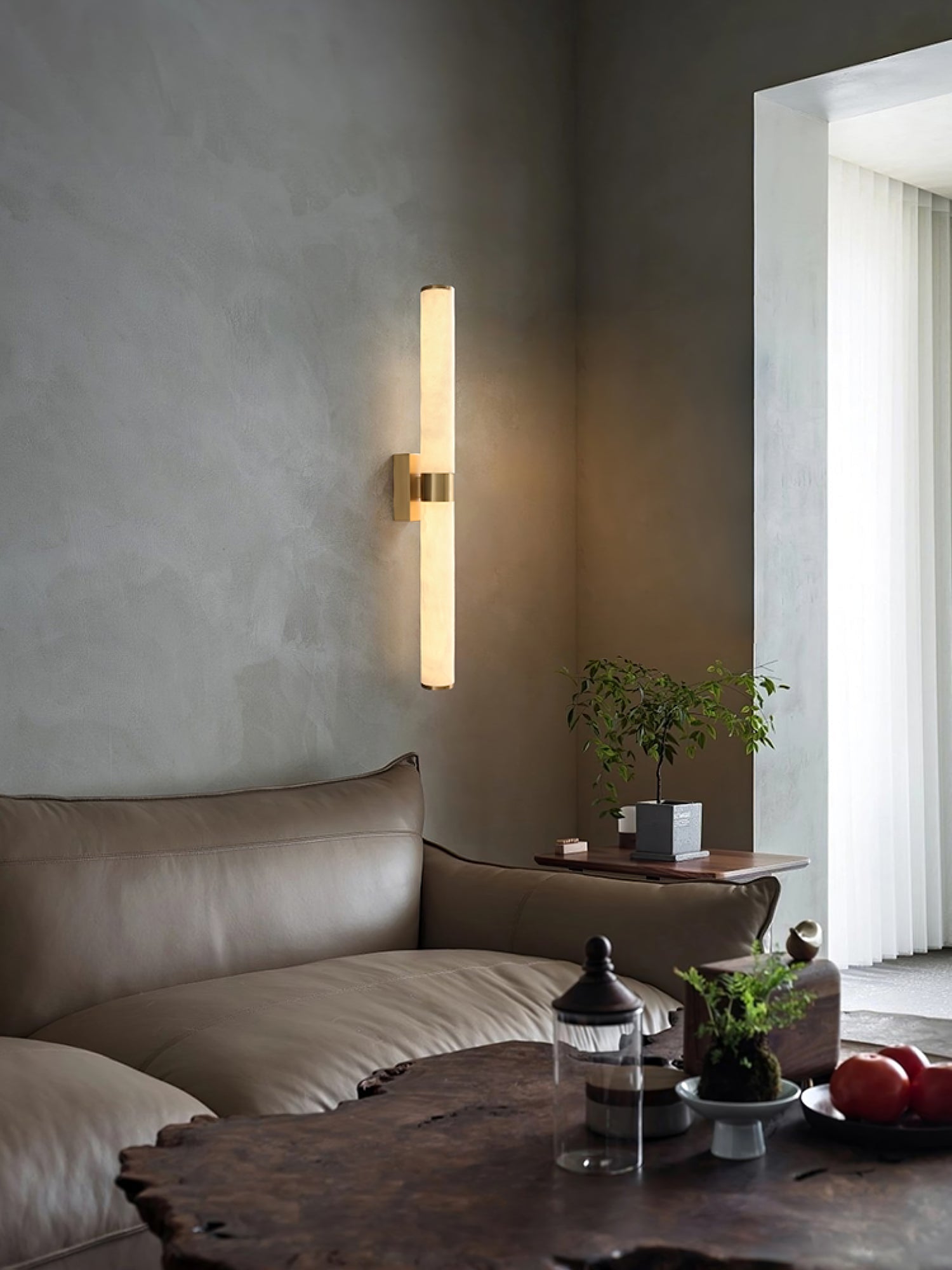 Olmirira Minimalist Alabaster Wall Lamp - Neutralighting