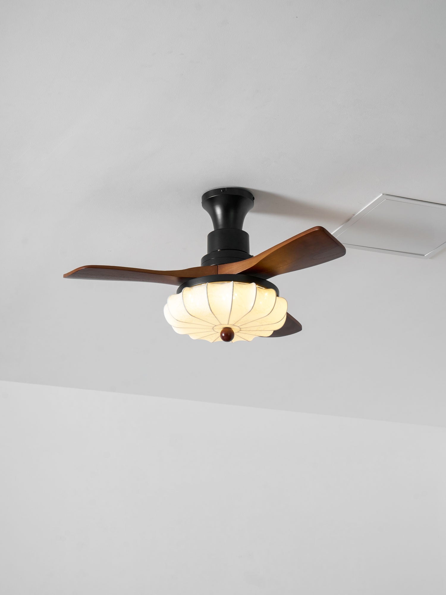 Jasper Bloom Deckenventilatorleuchte, Prozess zur Anforderung der Direktmontage