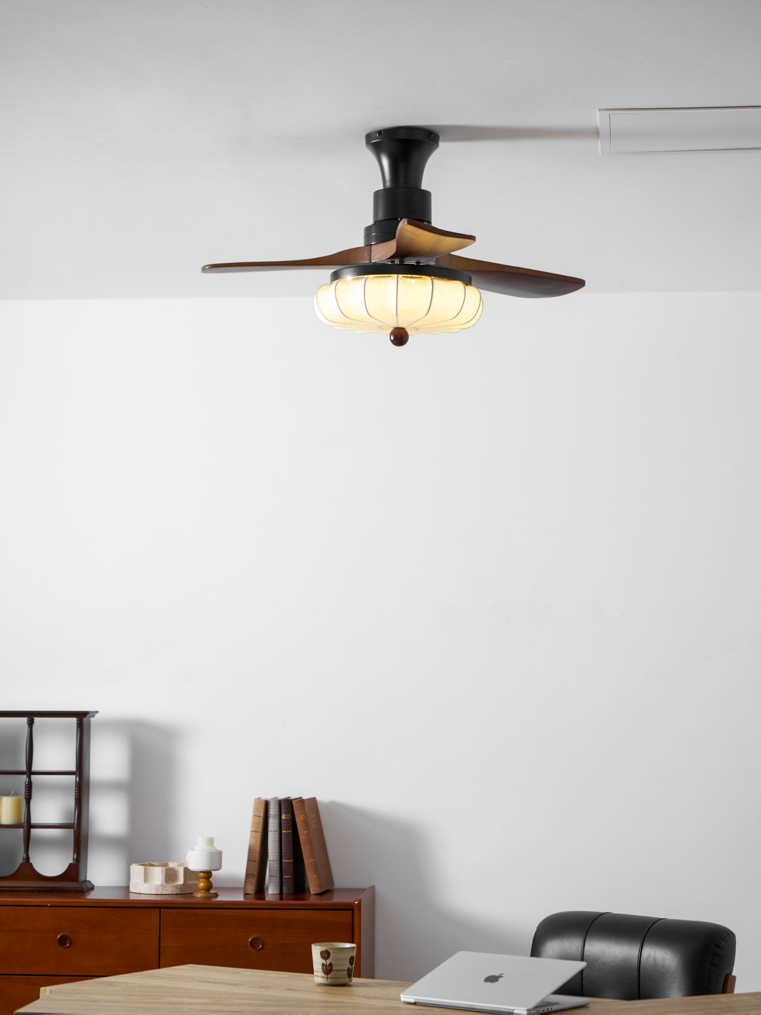 Jasper Bloom Deckenventilatorleuchte, Größenvergleich