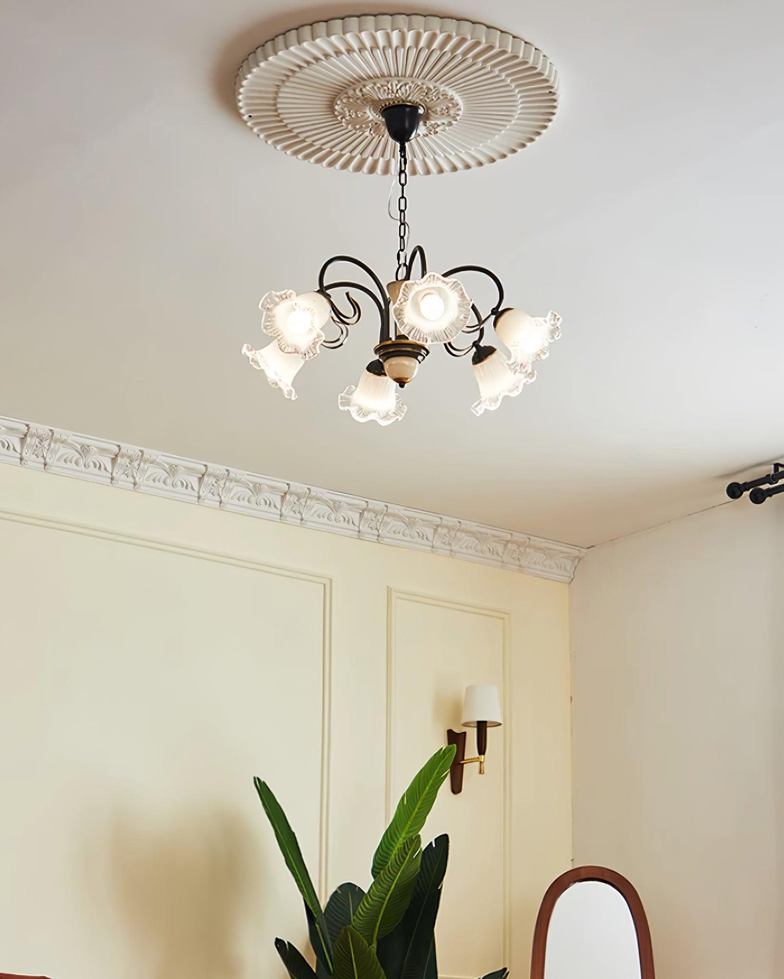 Umiron Gotischer Kronleuchter aus Eisen und Glas-Letslighting
