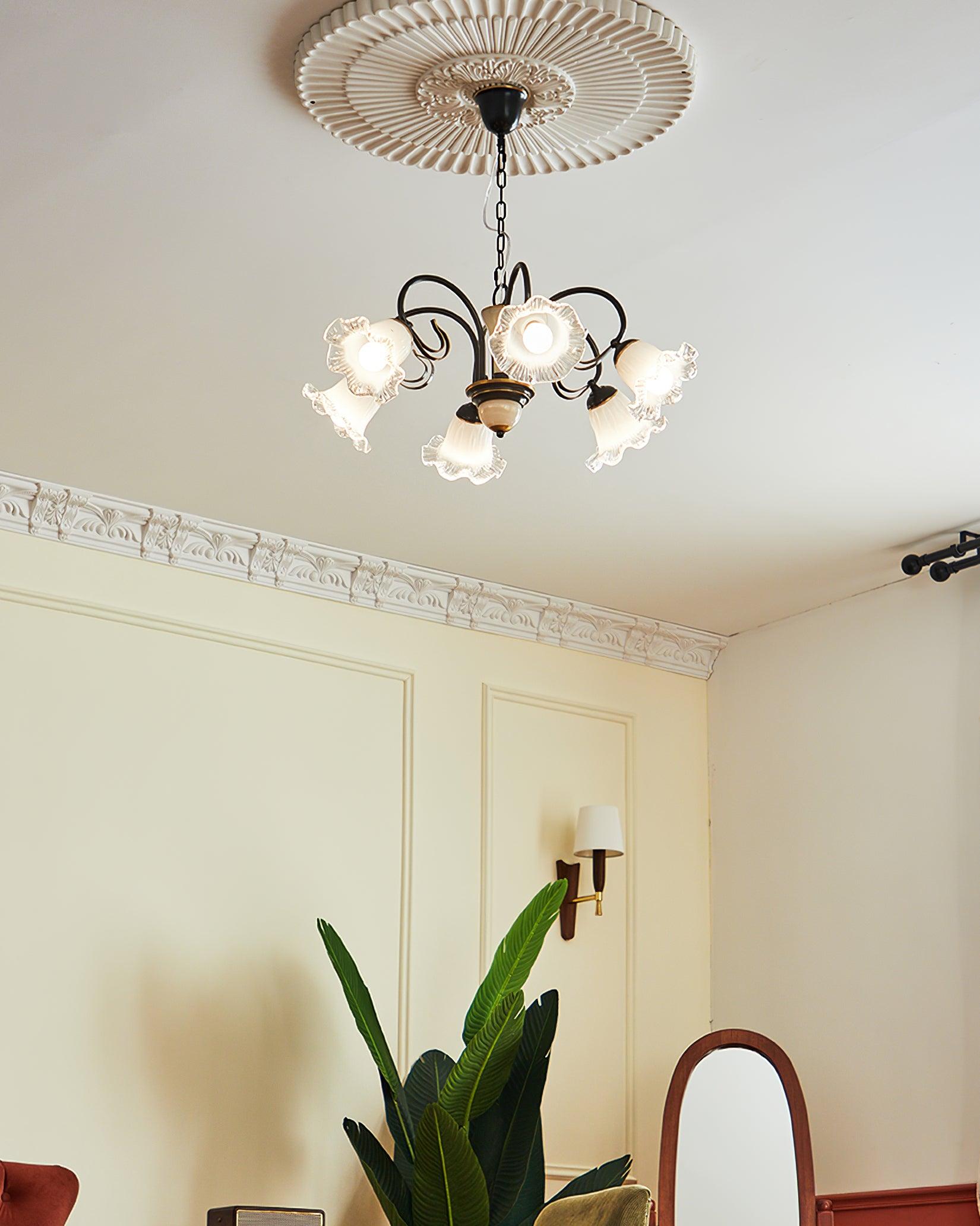 Umiron Gotischer Kronleuchter aus Eisen und Glas-Letslighting