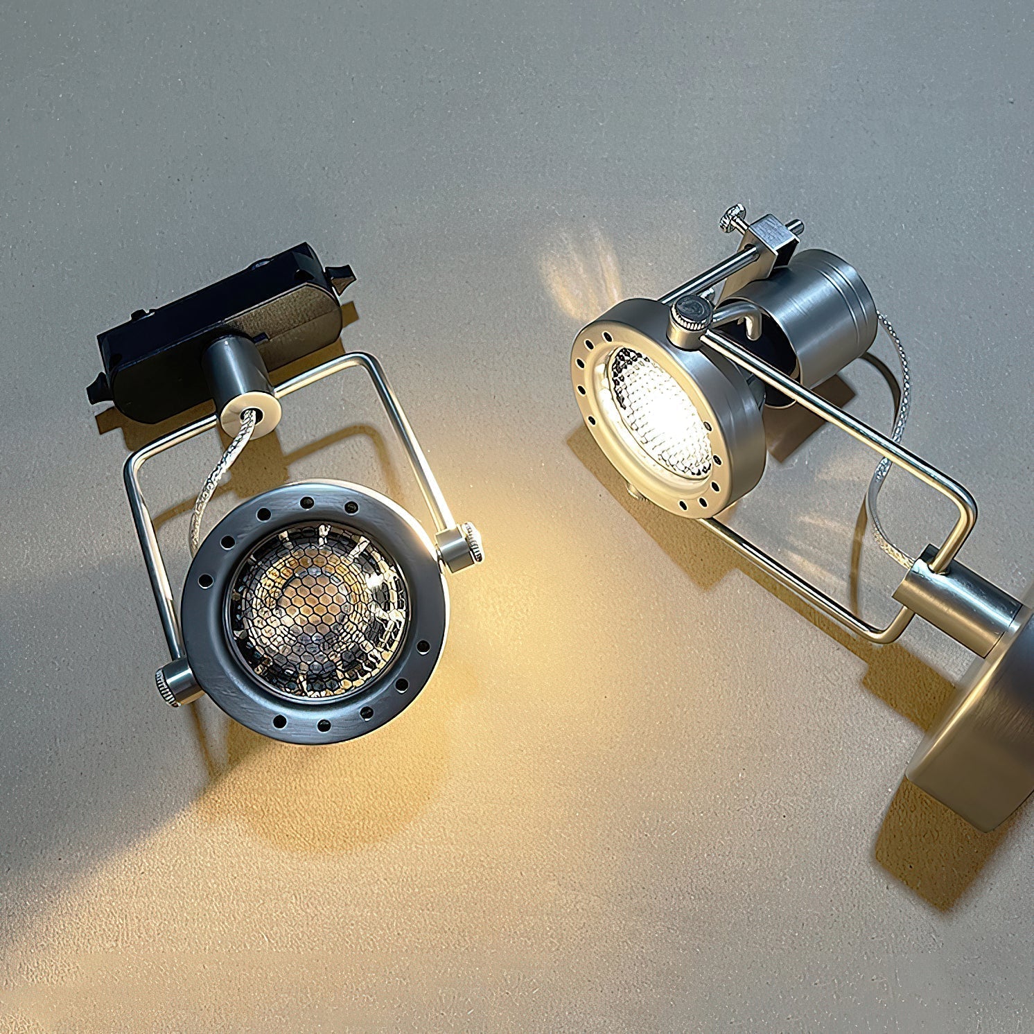 Ivelor Vintage Industrielle Schienenleuchten aus Glas-Letslighting