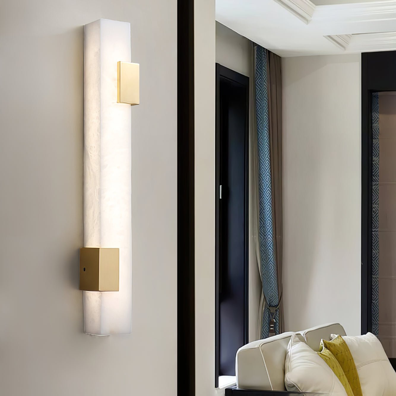 Eos Linear Alabaster Wall Light - Neutralighting