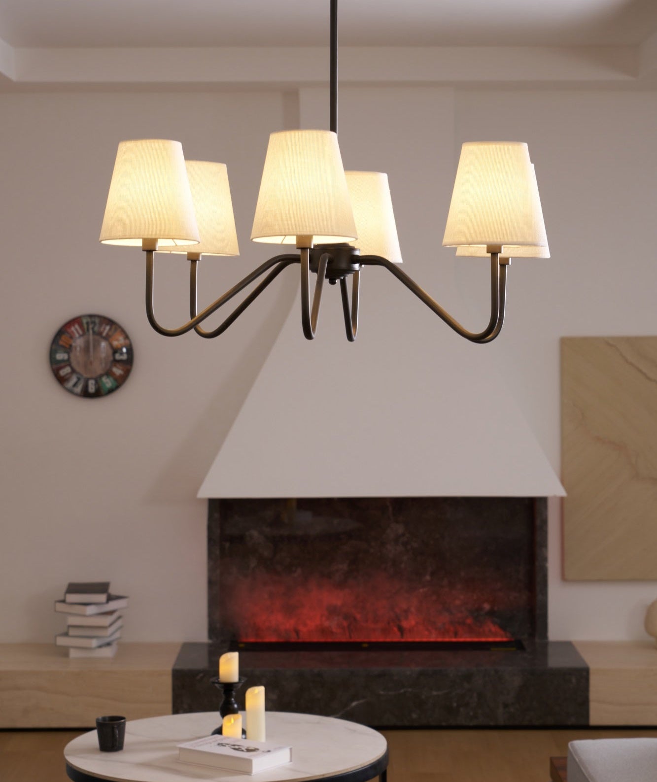 Aurvarira Lumos Klassischer Kronleuchter aus Schwarzem Stoff-Letslighting