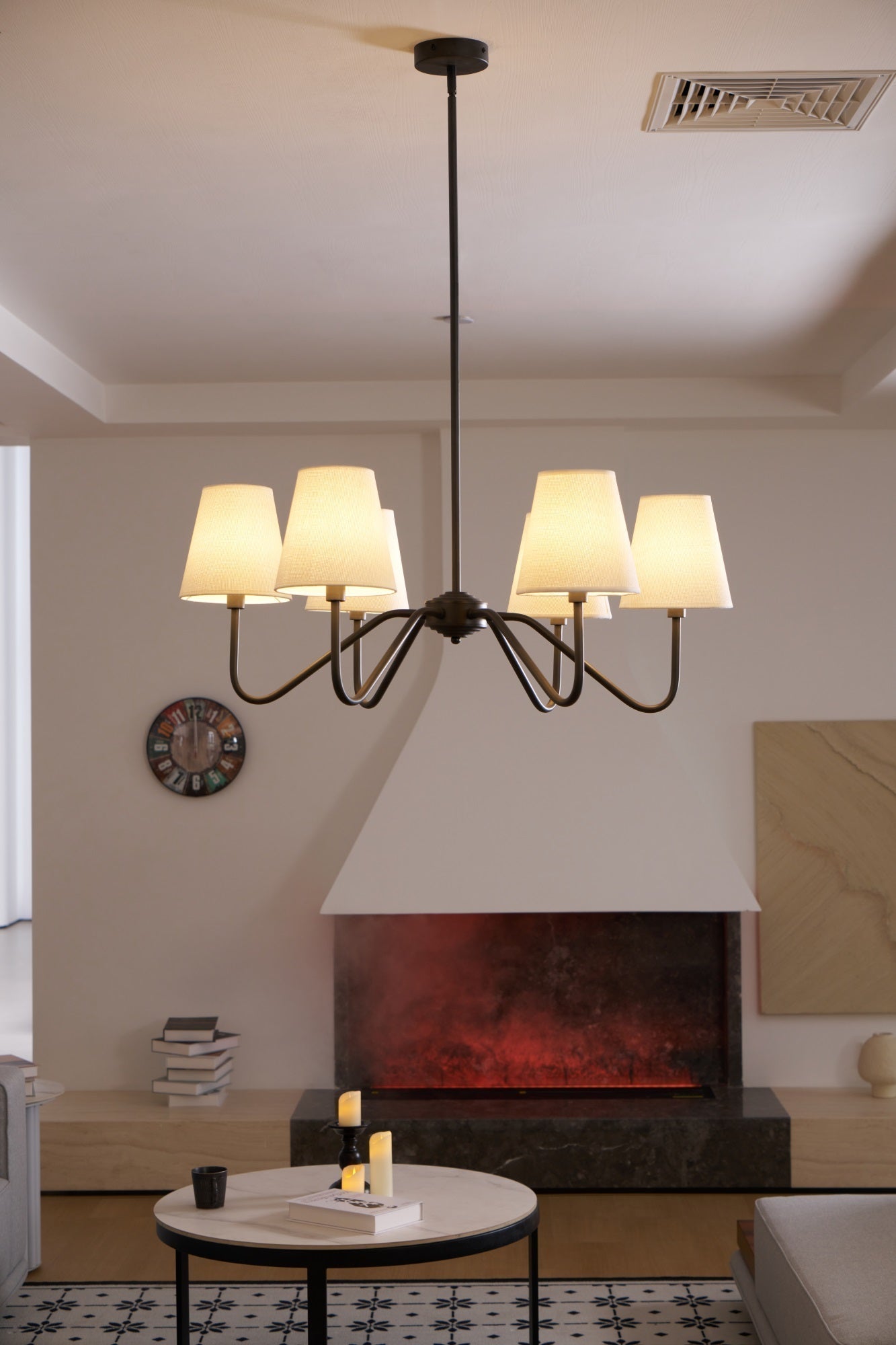 Aurvarira Lumos Klassischer Kronleuchter aus Schwarzem Stoff-Letslighting