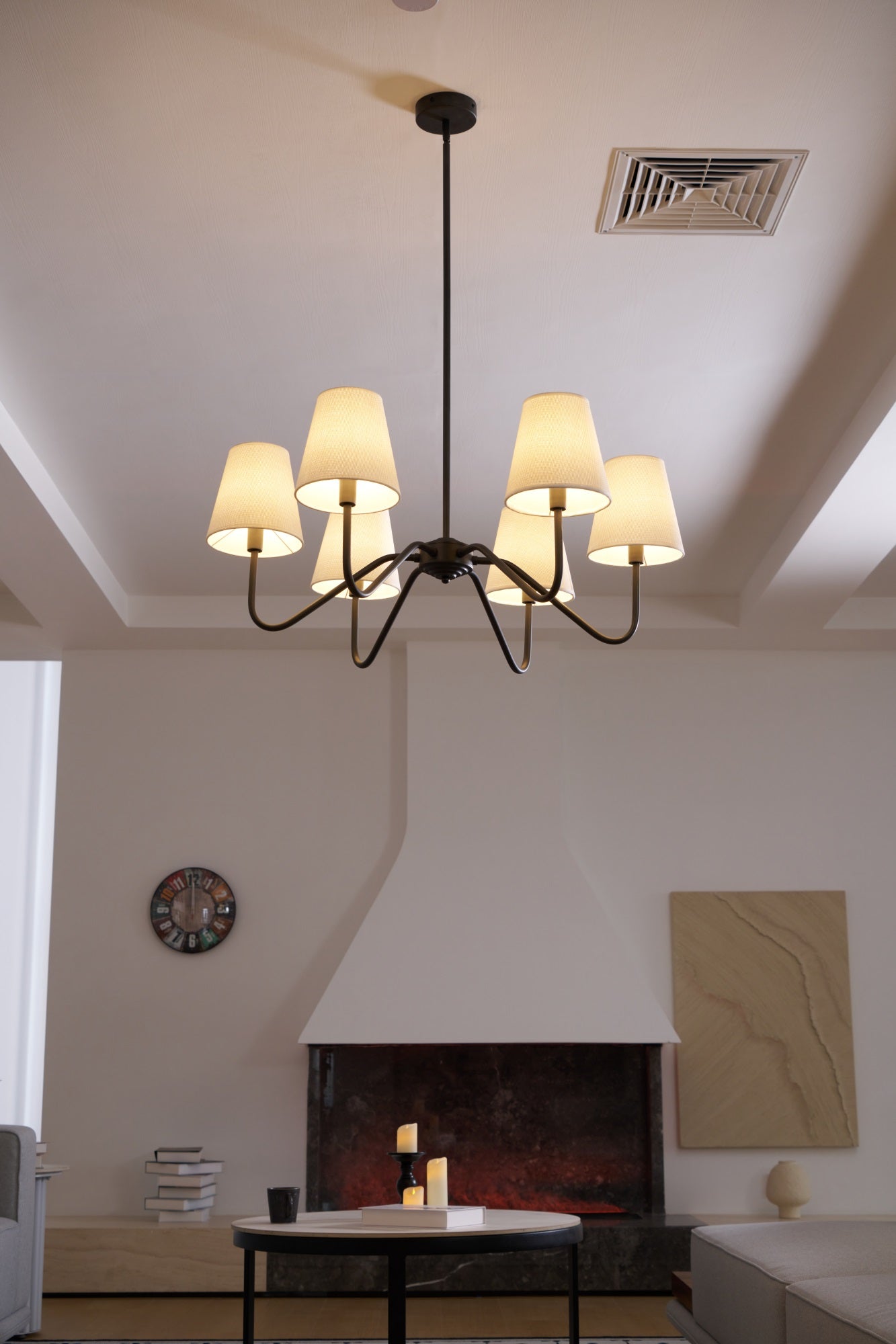Aurvarira Lumos Klassischer Kronleuchter aus Schwarzem Stoff-Letslighting