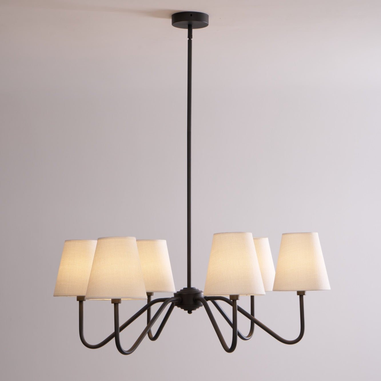 Aurvarira Lumos Klassischer Kronleuchter aus Schwarzem Stoff-Letslighting