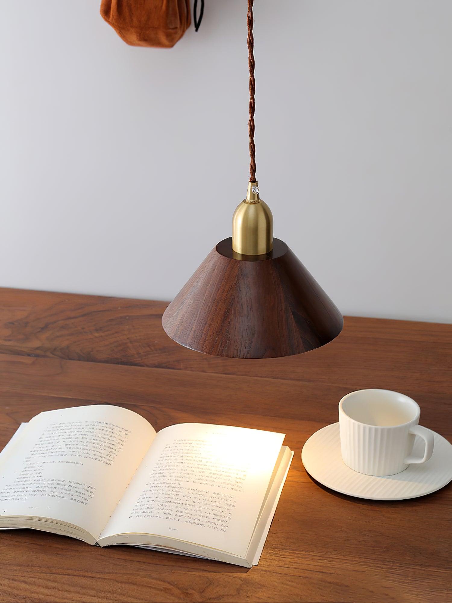 Lustra Pendelleuchte Nussbaum Messing Modern-Letslighting
