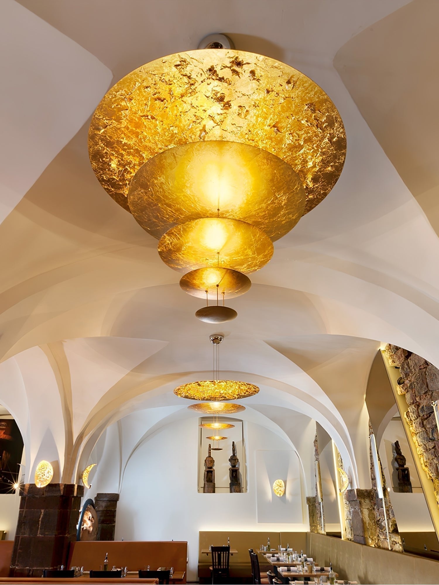 Zathaara Mehrlagige Pendelleuchte aus Goldfolie-Letslighting
