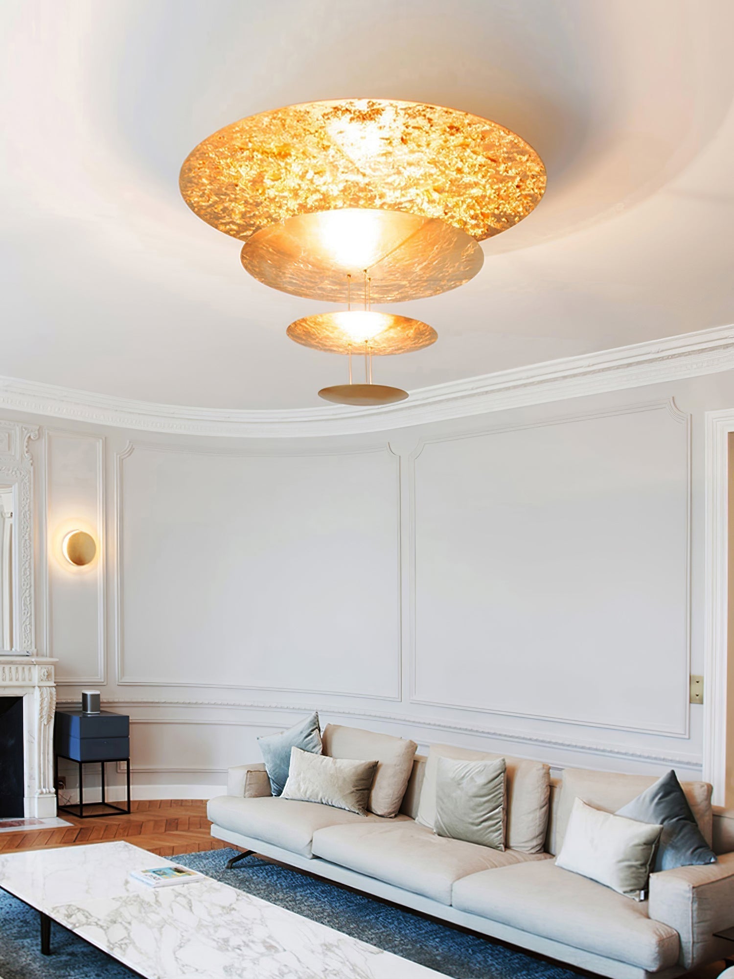 Zathaara Mehrlagige Pendelleuchte aus Goldfolie-Letslighting