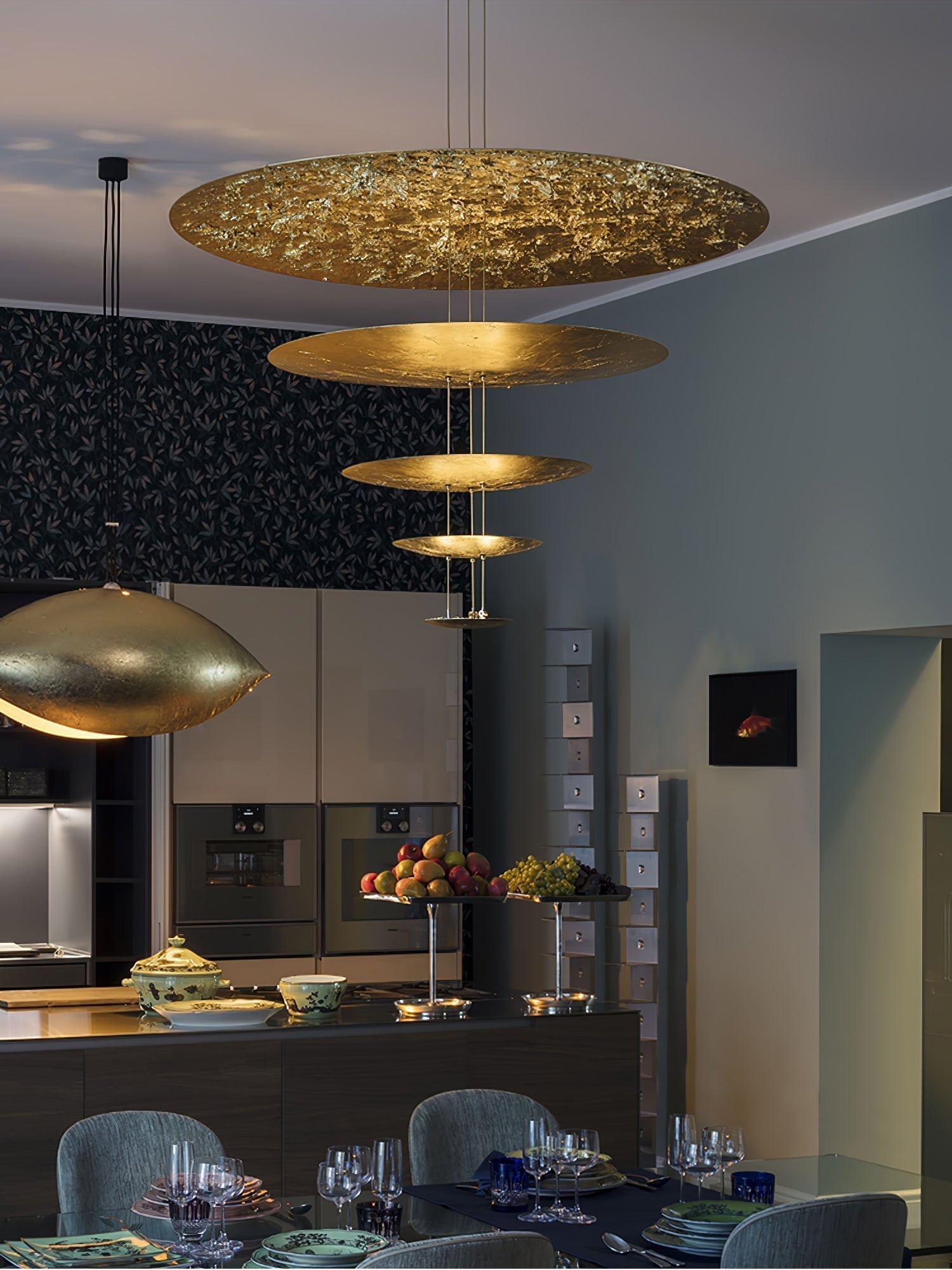 Zathaara Mehrlagige Pendelleuchte aus Goldfolie-Letslighting
