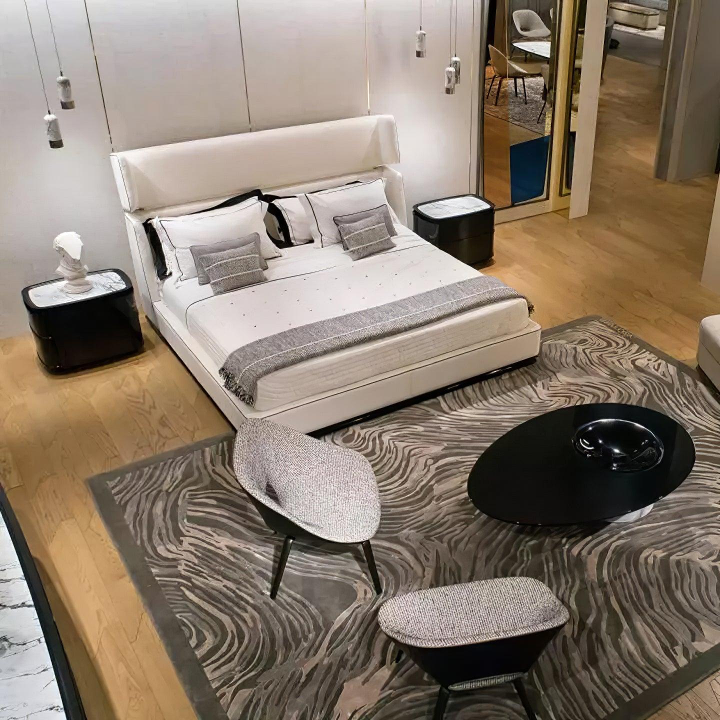 Maddy Pendnat Light - Blowlighting