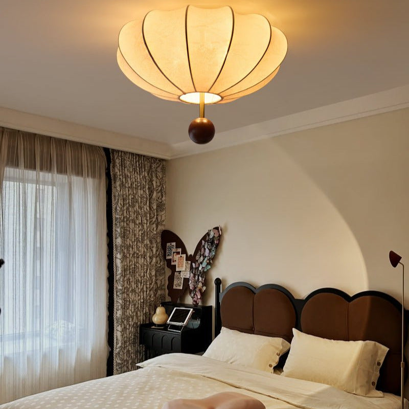 Willow Deckenleuchte Marceline aus Holz und Stoff