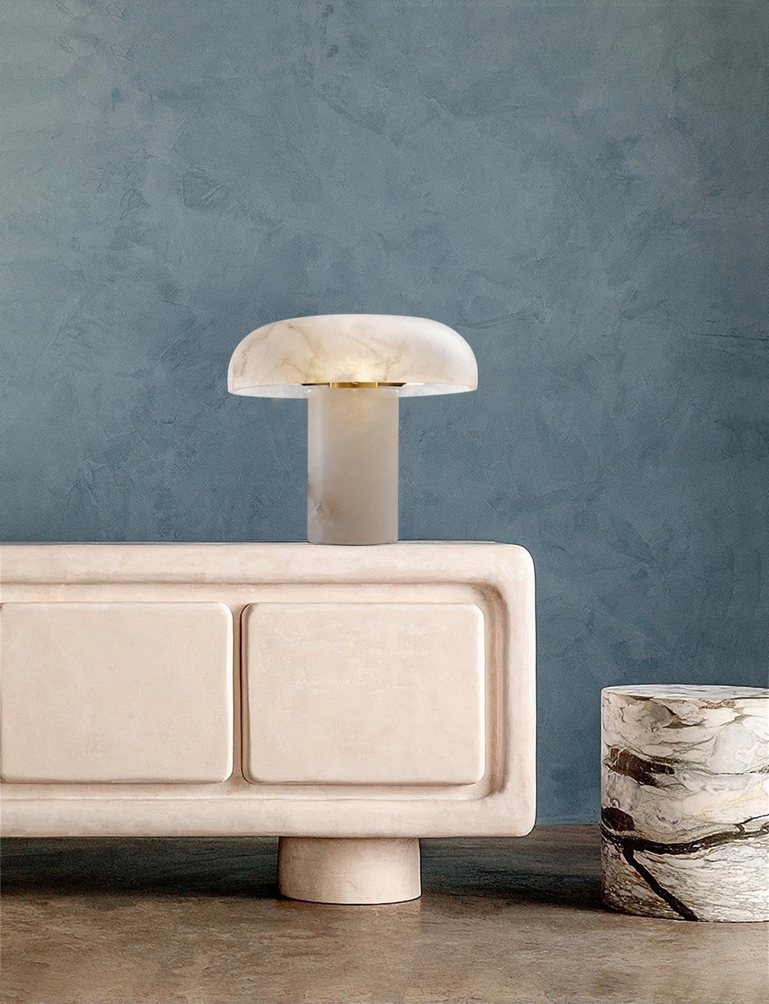 Morgana Minimalistische Tischlampe aus Messing-Letslighting