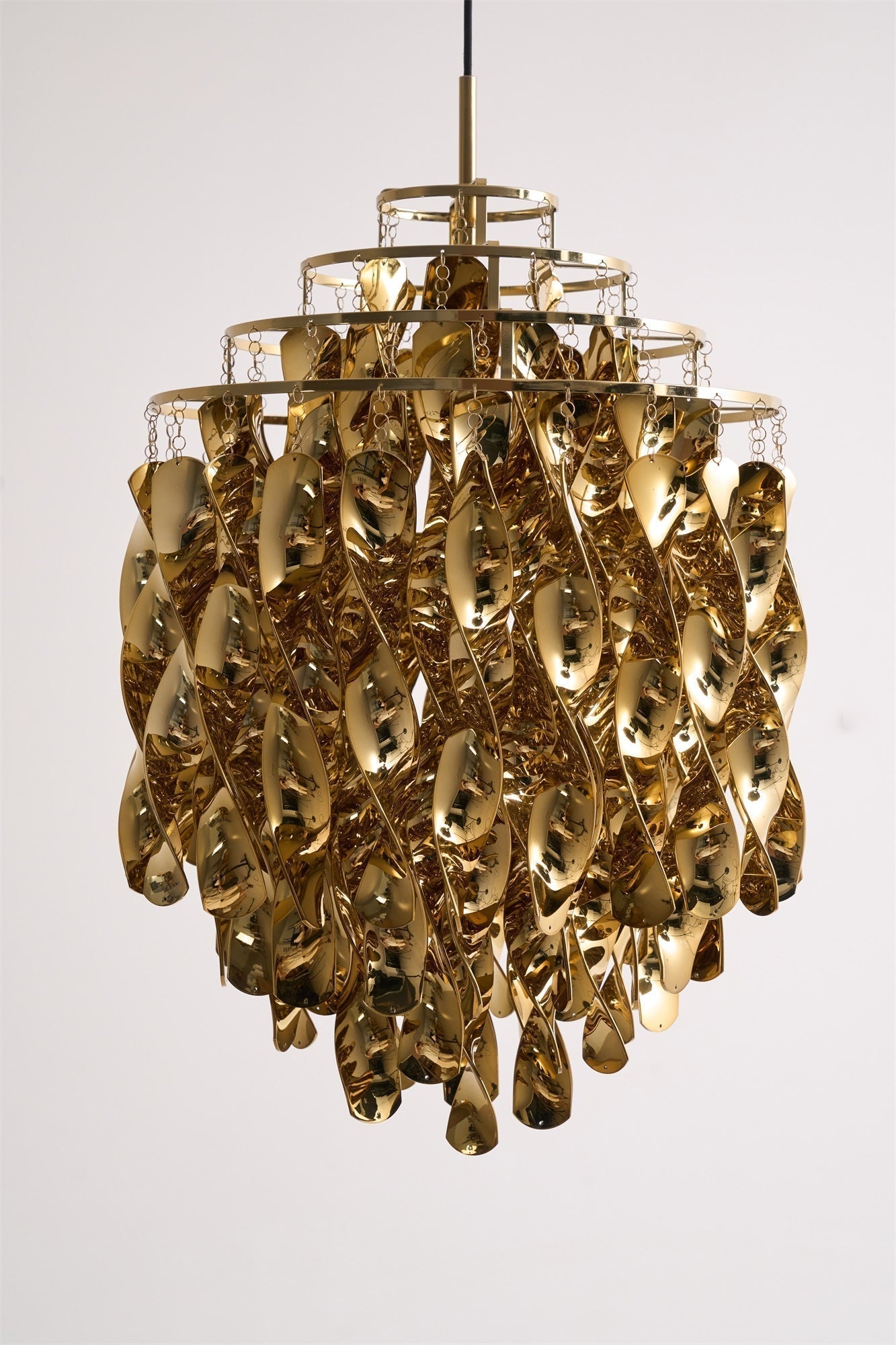 Isoran Luxe Pendelleuchte aus Metall-Letslighting