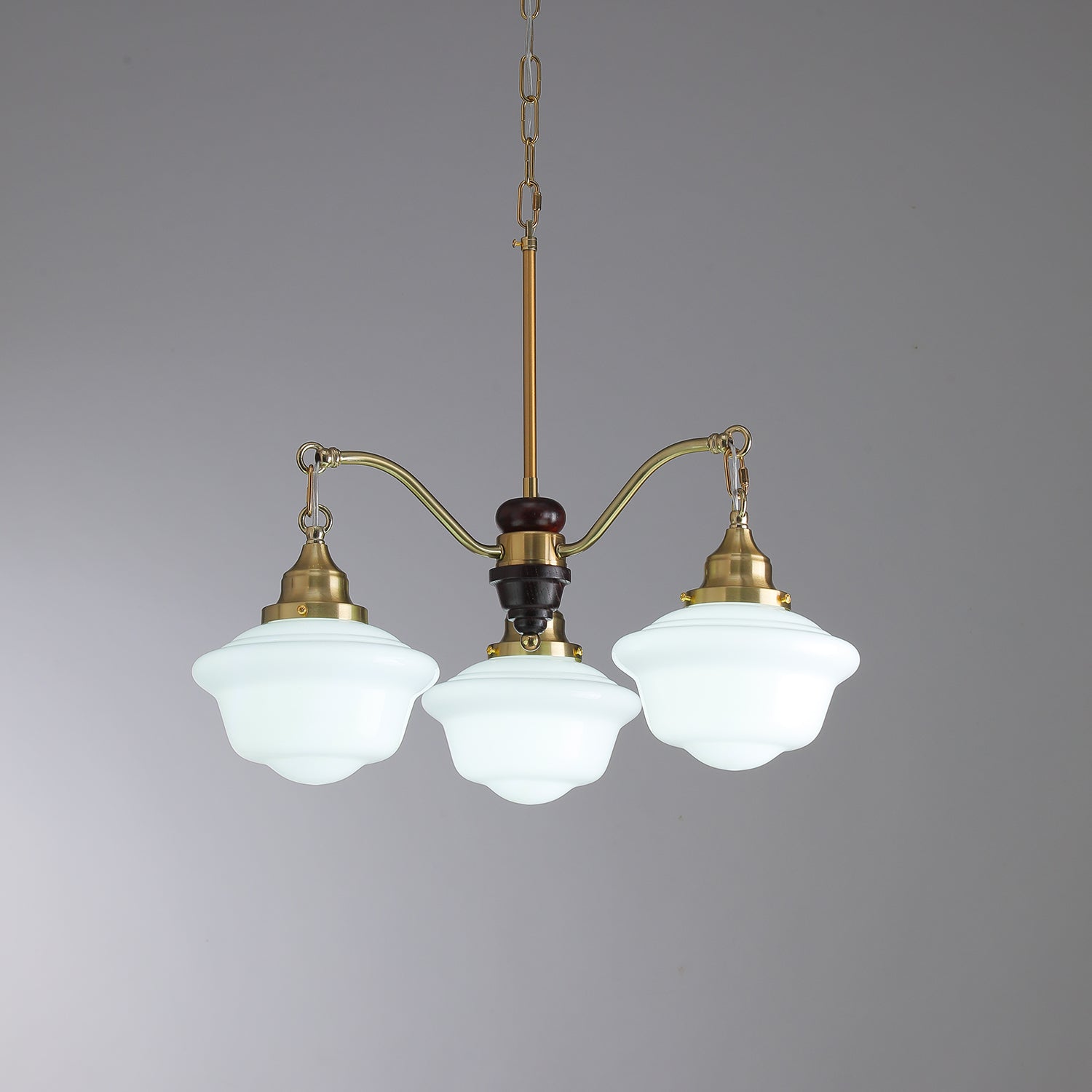 Lustra Kronleuchter Messing Holz Milchglas Klassisch-Letslighting