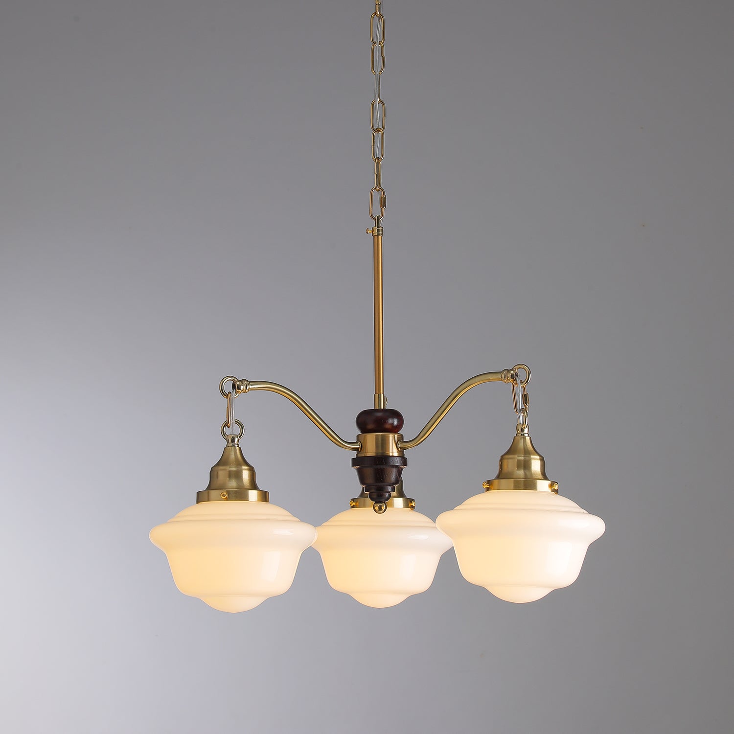 Lustra Kronleuchter Messing Holz Milchglas Klassisch-Letslighting
